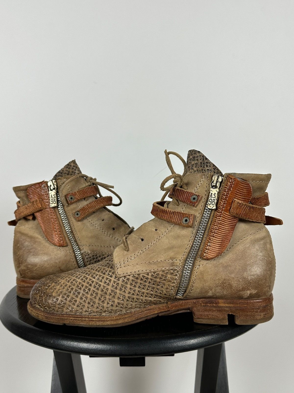 A.S.98 A.S.98. Airstep Beige Leather Biker Buckle Strap Ankle Boots Size US 8 / IT 38 - 8 Thumbnail