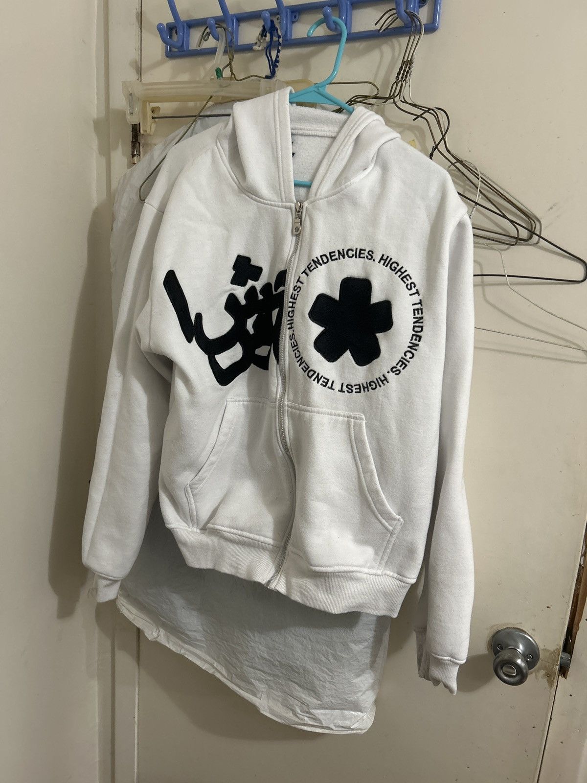 Highest Tendencies Highest Tendencies Hoodie Size US M / EU 48-50 / 2 - 1 Preview