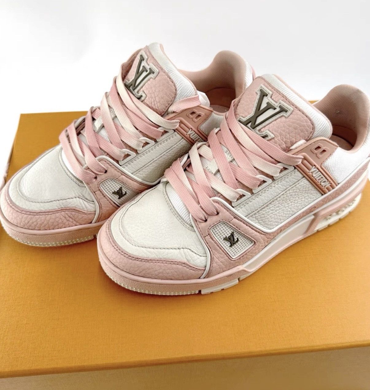 Louis Vuitton Louis Vuitton Trainer Pink White Lychee Grain Sneakers K12 Size US 6.5 / IT 36.5 - 1 Thumbnail