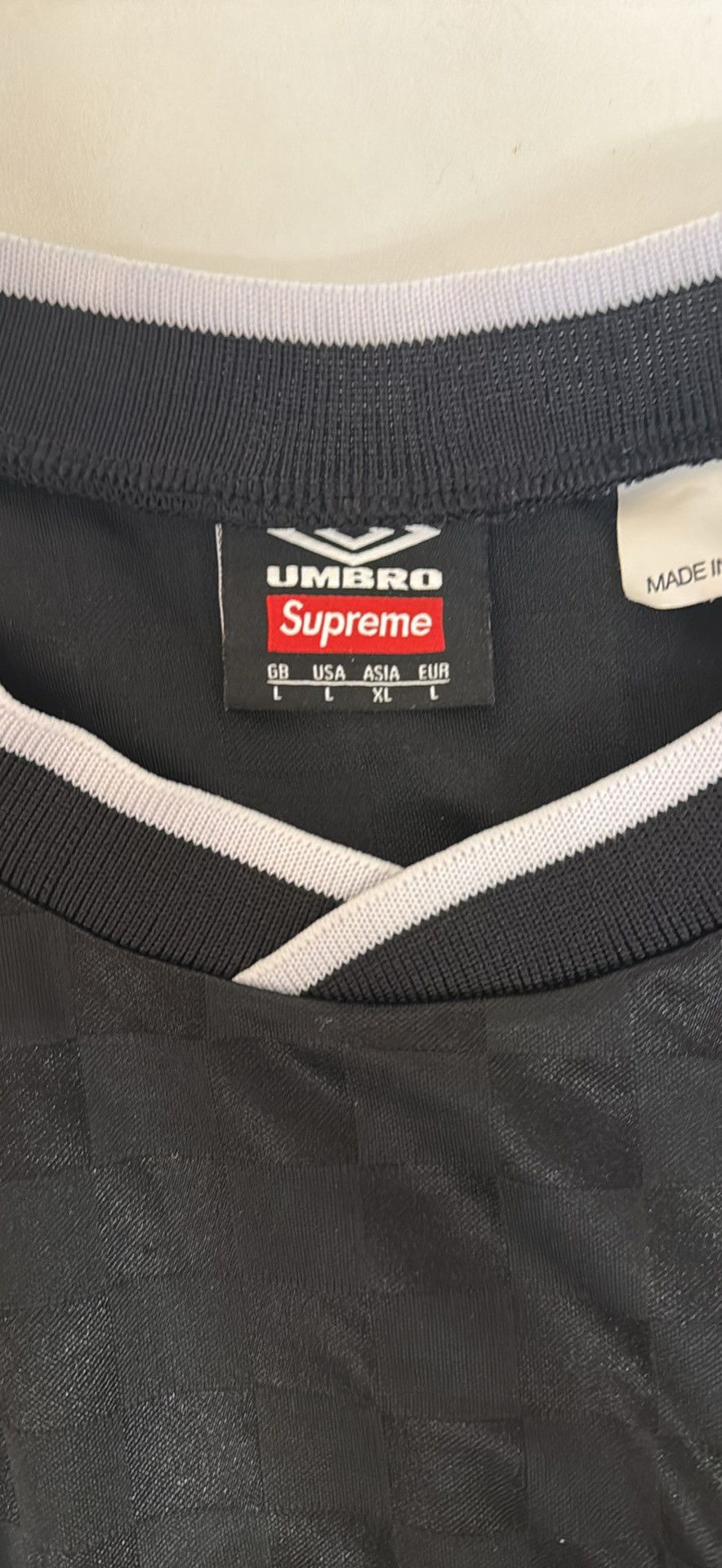 Supreme × Umbro Supreme x Umbro Jersey SS22 Collection Size US L / EU 52-54 / 3 - 3 Thumbnail