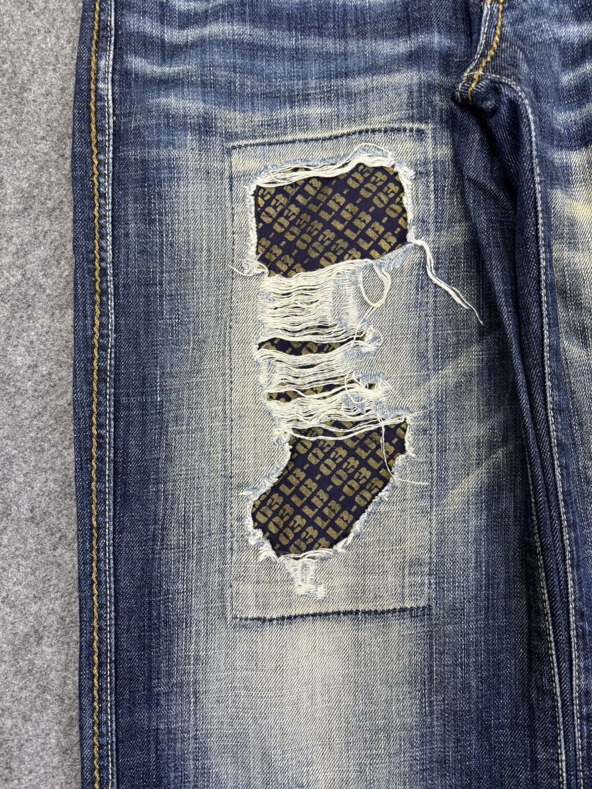 Japanese Brand 💥Heavy Distressed💥LB03 Mudwash Loose Soft Denim F897 Size US 29 - 6 Thumbnail