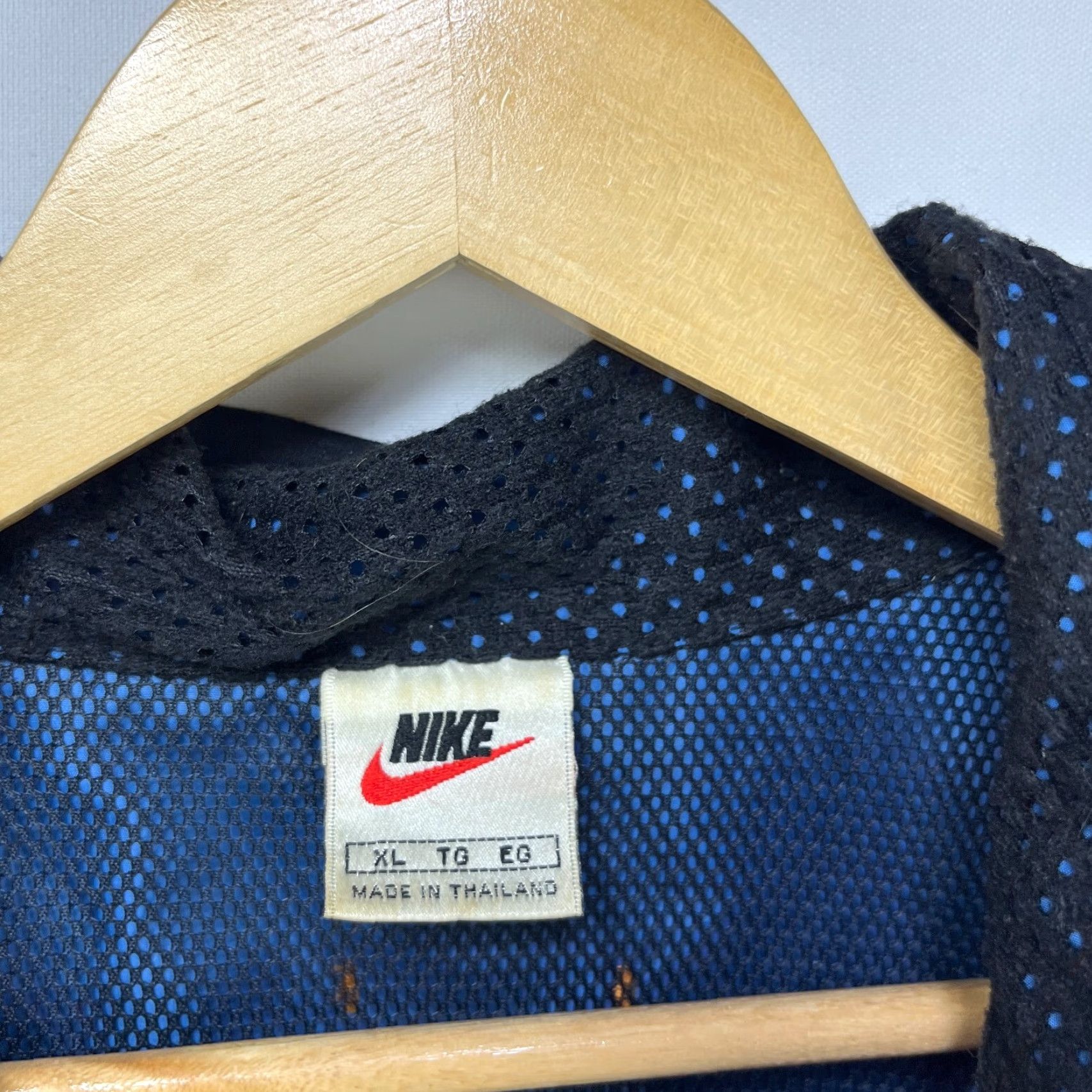 Nike VINTAGE Nike 90s F.I.T. Windbreaker Jacket XL Men Blue Windbreaker 90s Nike Mens XL Size US XL / EU 56 / 4 - 5 Thumbnail