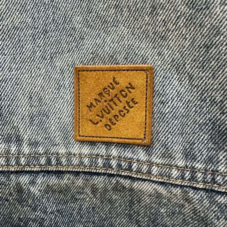 Louis Vuitton Louis Vuitton Logo Badge Lapel Single Breasted Long Sleeve Size US XL / EU 56 / 4 - 3 Thumbnail