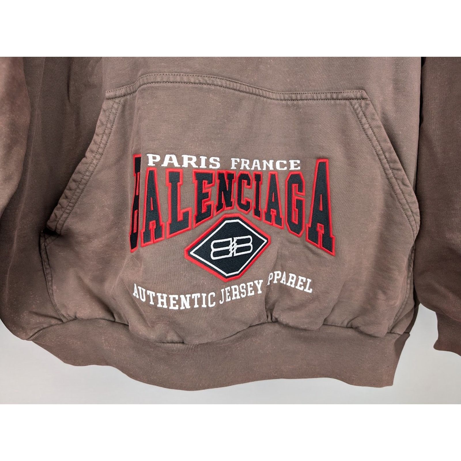 Balenciaga o1rshd1 Oversize Hoodie in Brown Size US S / EU 44-46 / 1 - 7 Thumbnail