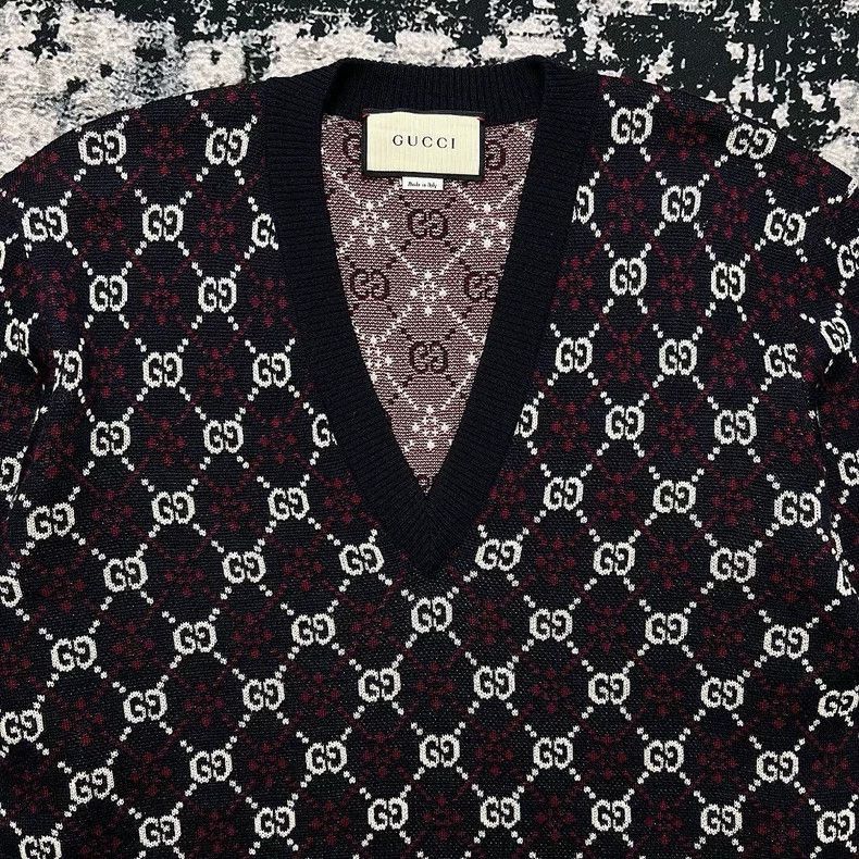 Gucci gucci burgundy logo v-neck knit sweater Size US M / EU 48-50 / 2 - 8 Thumbnail
