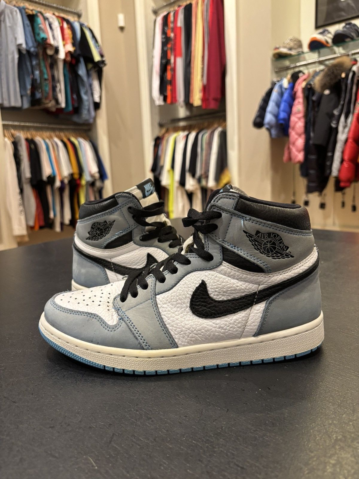 Jordan Brand Jordan 1 Retro High OG ‘University Blue’ Size US 8 / EU 41 - 1 Thumbnail
