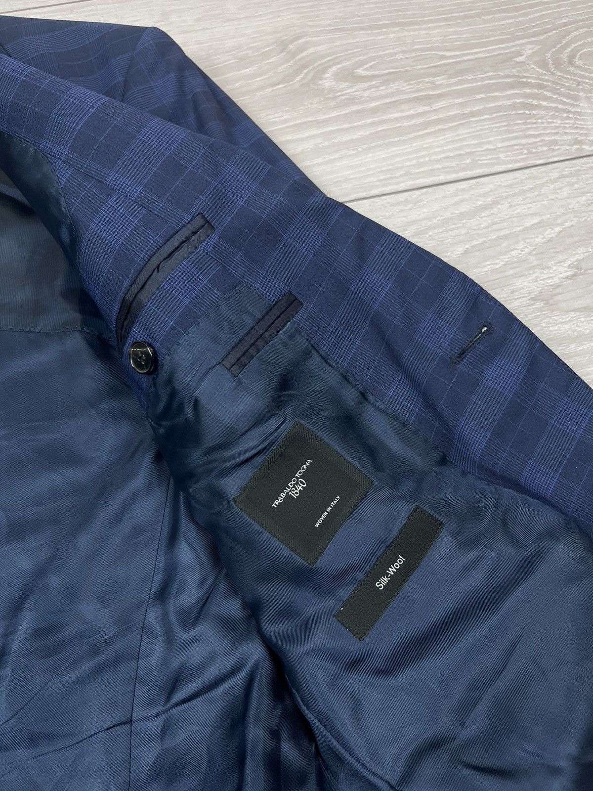 Hugo Boss Hugo Boss Wool/Silk Plaid Blue Two Buttons Suit Blazer Pants Size 36R - 12 Thumbnail