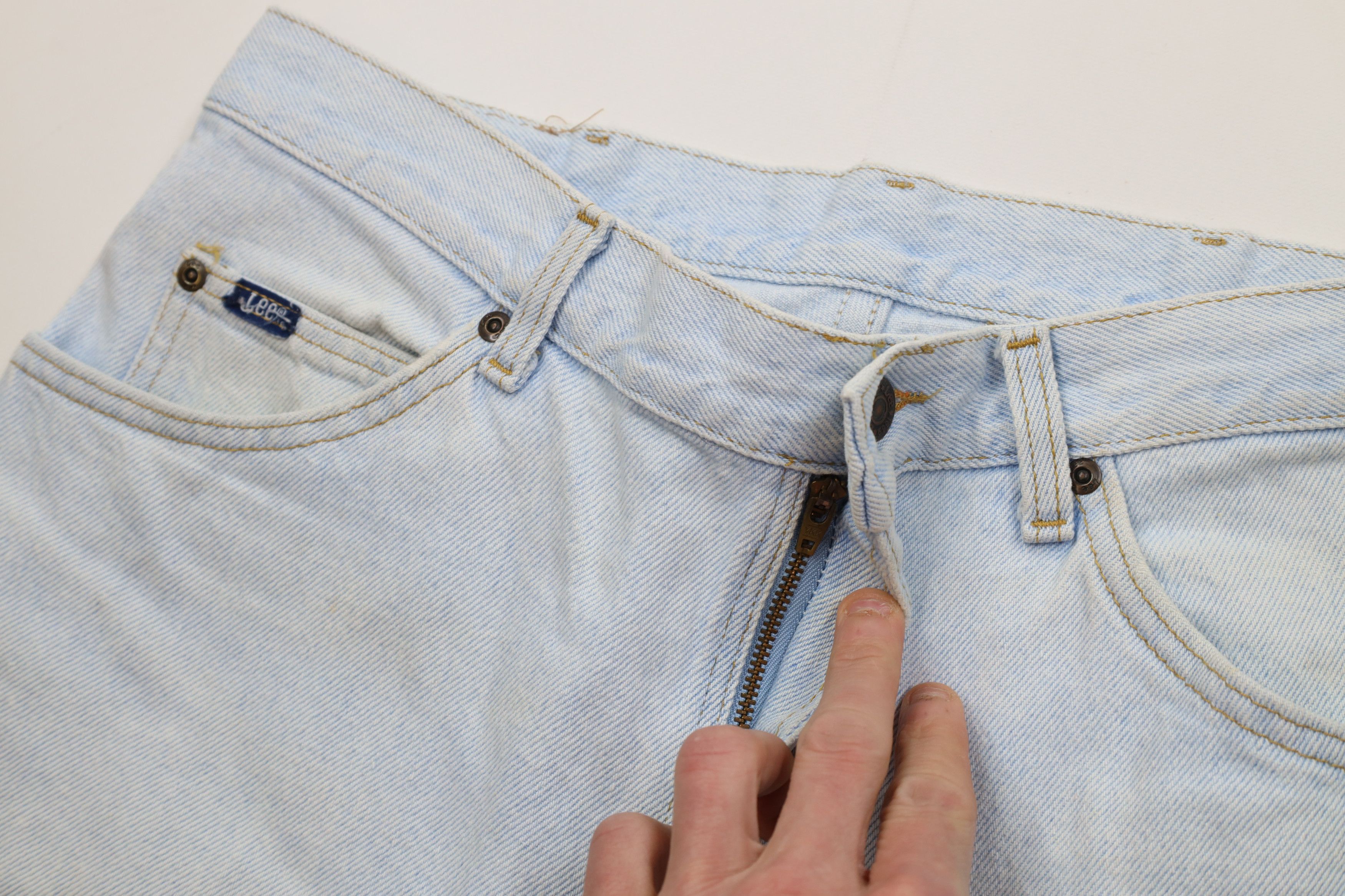 Lee Vintage 90s Lee Straight Leg Denim Jeans Light Wash USA Size US 34 / EU 50 - 9 Thumbnail