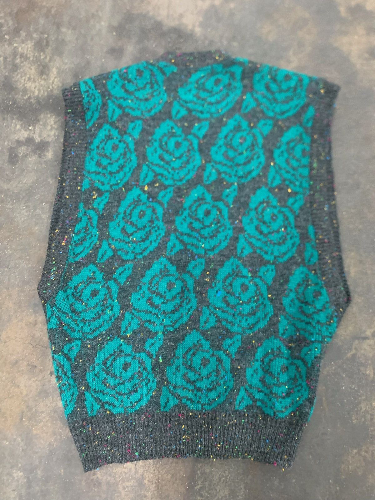 Vintage Vintage Teal Rose Knit Sweater Vest Size US M / EU 48-50 / 2 - 1 Thumbnail