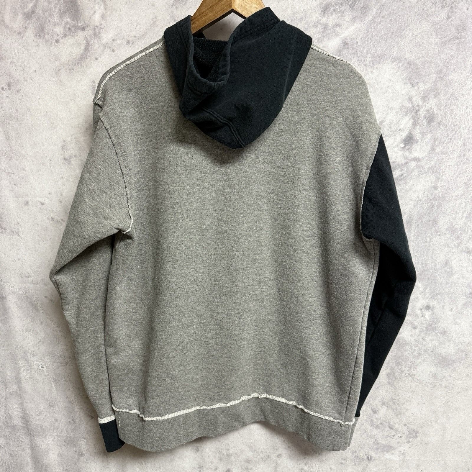 Vintage Vintage Y2K Electric Hoodie Sweatshirt Mens Large 21.5x26 Size US L / EU 52-54 / 3 - 2 Thumbnail