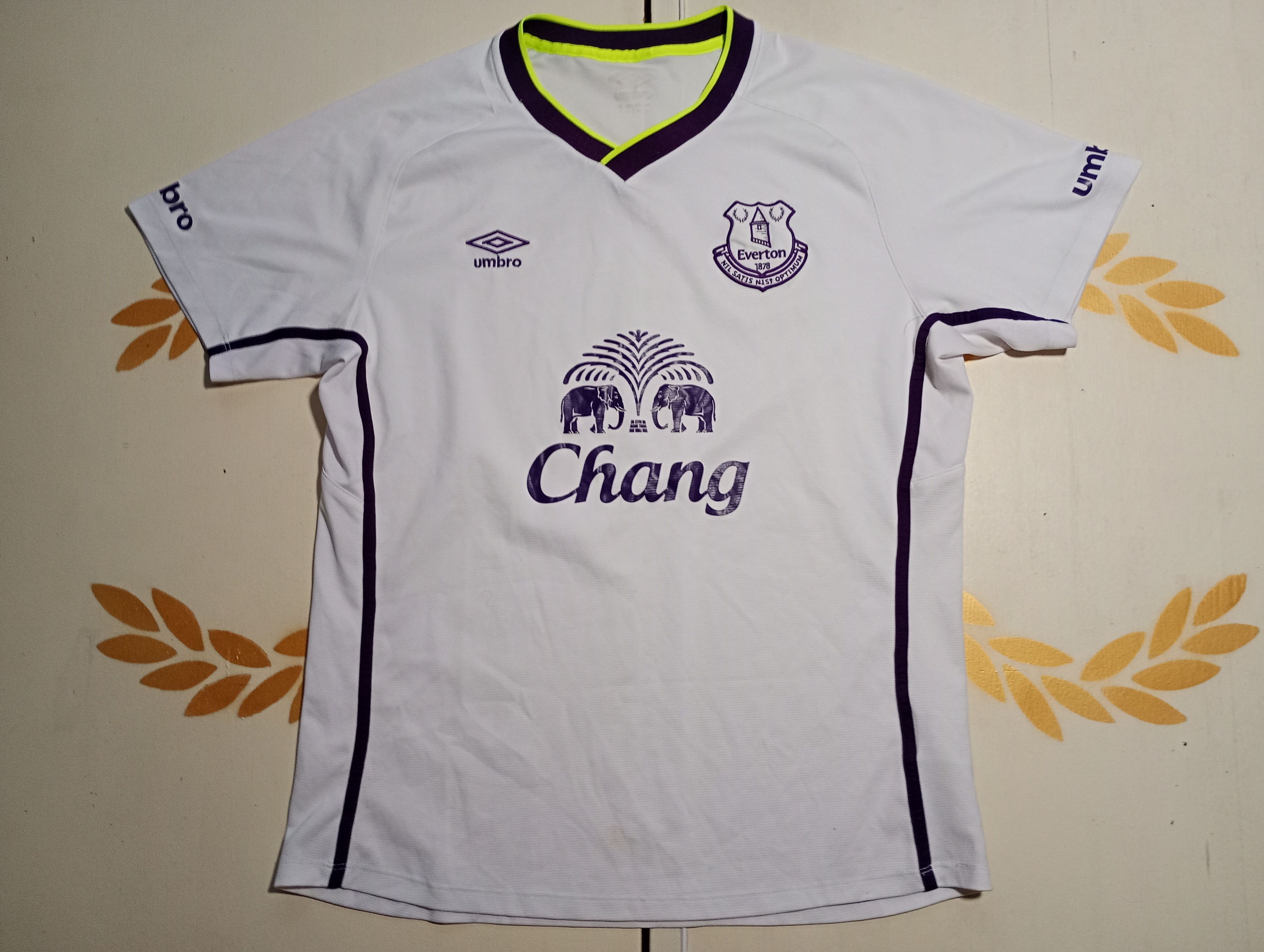 Umbro Umbro Everton Third Jersey 2016-2017 Size US L / EU 52-54 / 3 - 2 Thumbnail