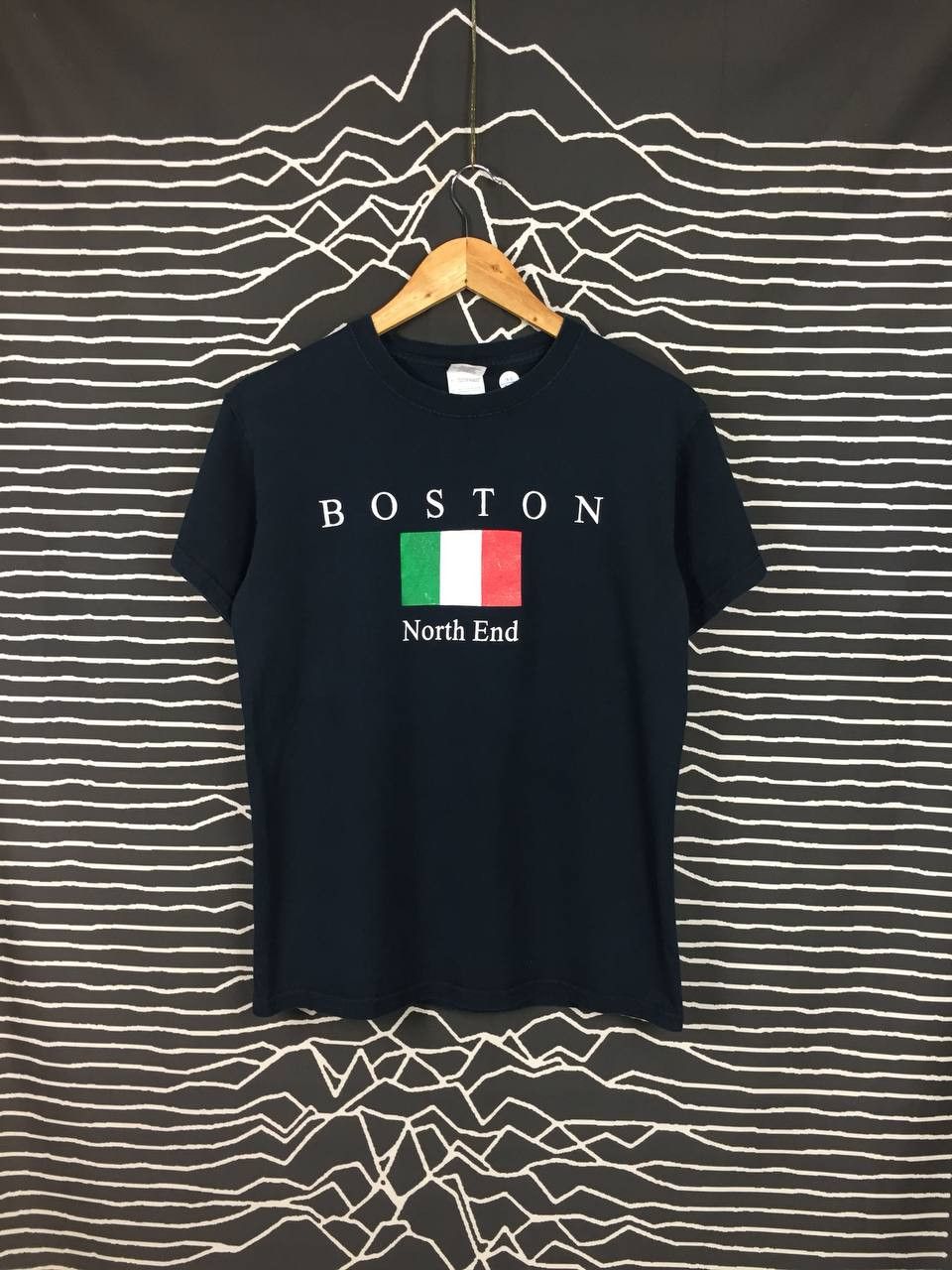 Gildan × Vintage Boston North End Italia Flag Graphic Tee Size US S / EU 44-46 / 1 - 1 Thumbnail