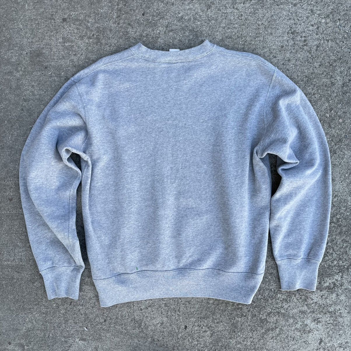 Uniqlo Vintage Uniqlo Sweatshirt Big Logo Japanese Style Y2K 90s Size US M / EU 48-50 / 2 - 2 Thumbnail