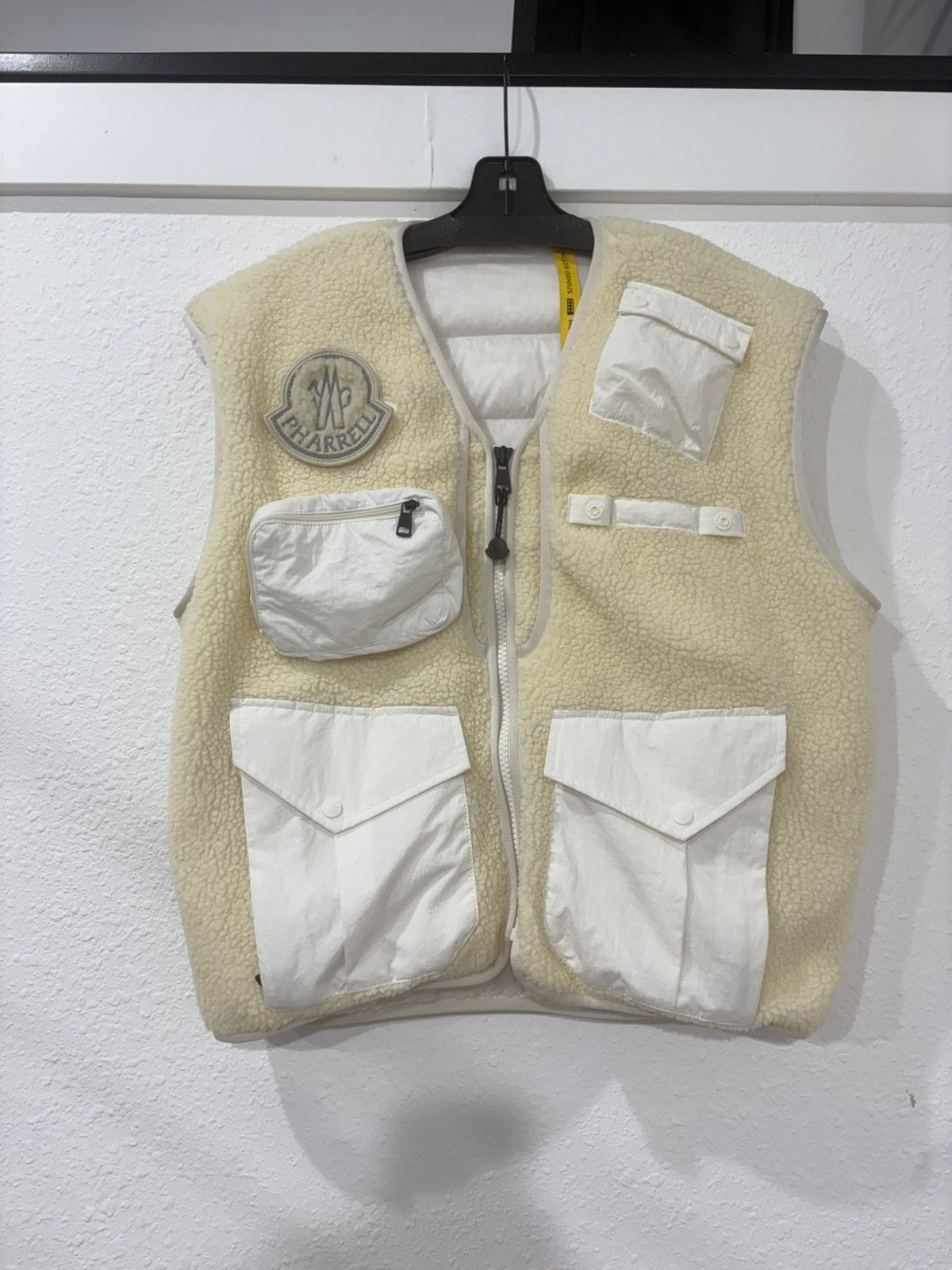 Moncler Moncler/Pharrell Williams Off-White Convertible Down Jacket Size US M / EU 48-50 / 2 - 8 Thumbnail