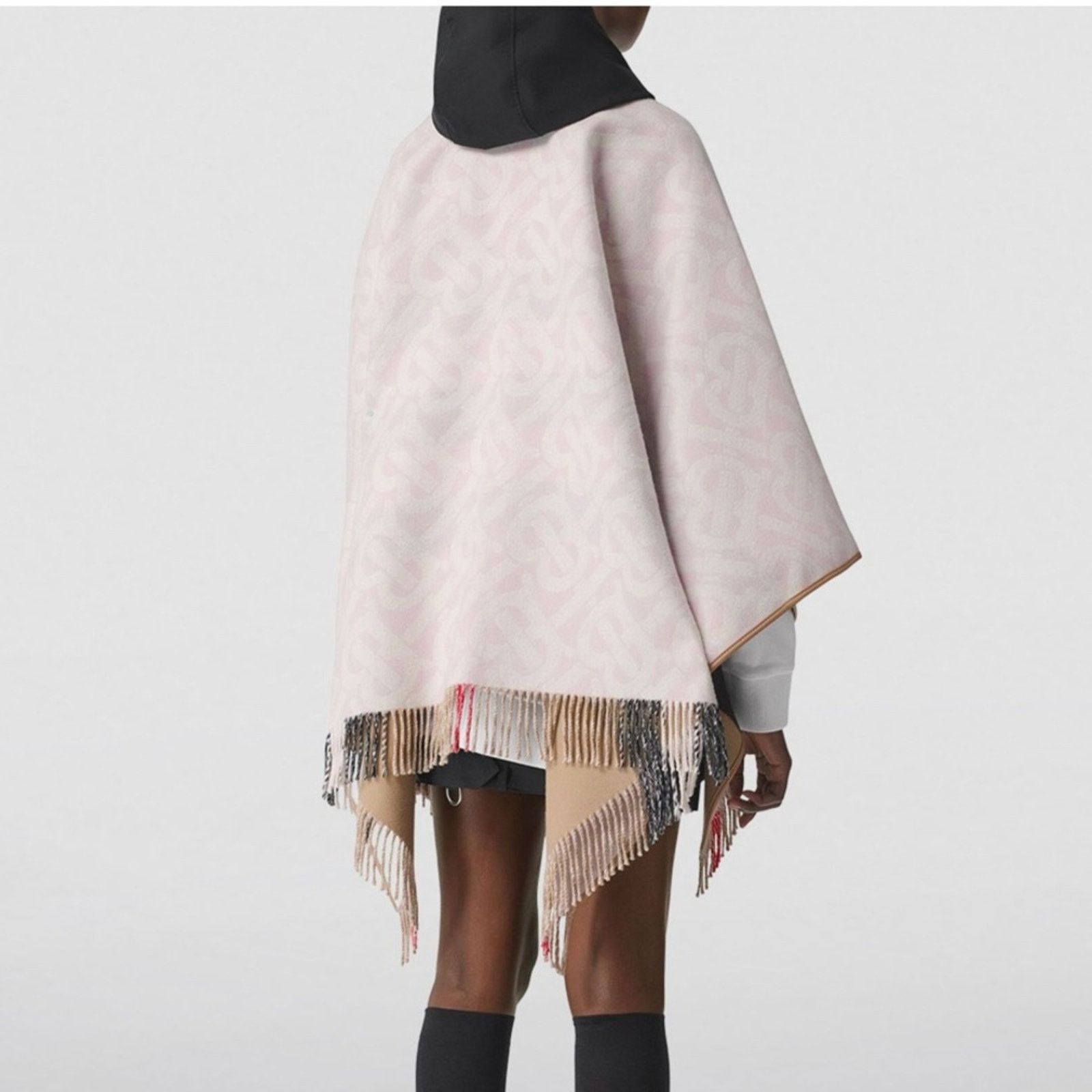 Burberry BURBERRY check TB logo fringe reversible poncho cape wrap Size ONE SIZE - 3 Thumbnail