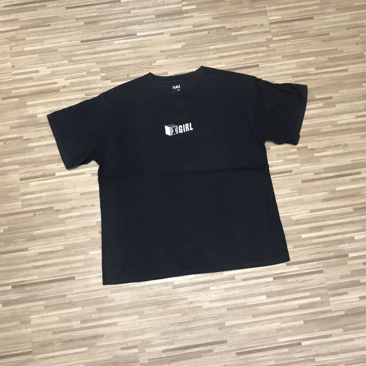 XGIRL SKATEBOARDS CENTER LOGOS VERY RARE TEE
