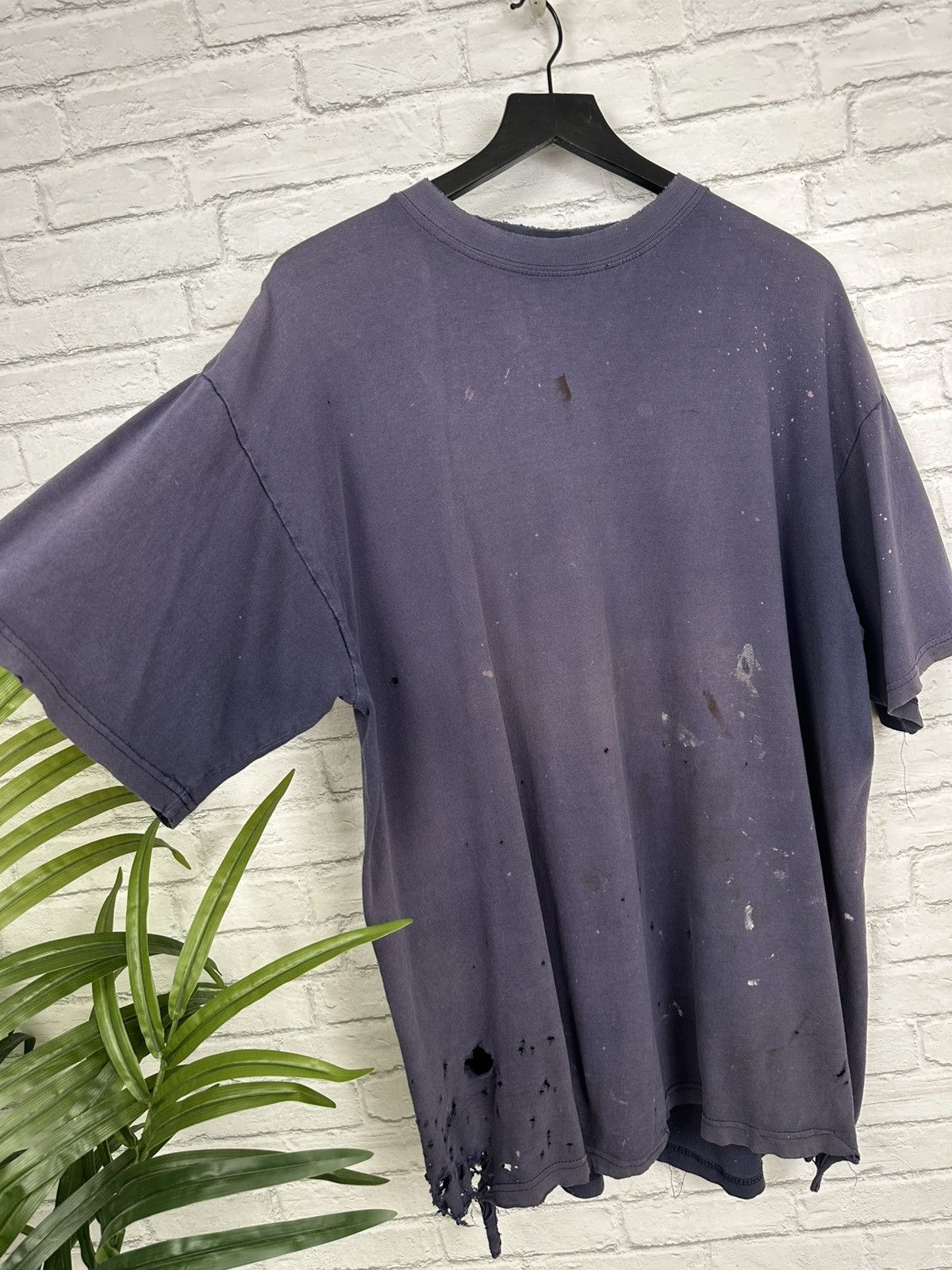 Vintage (3XL) BEAUTIFULLY THRASHED BURN OUT Vintage T Shirt Size US XXL / EU 58 / 5 - 3 Thumbnail