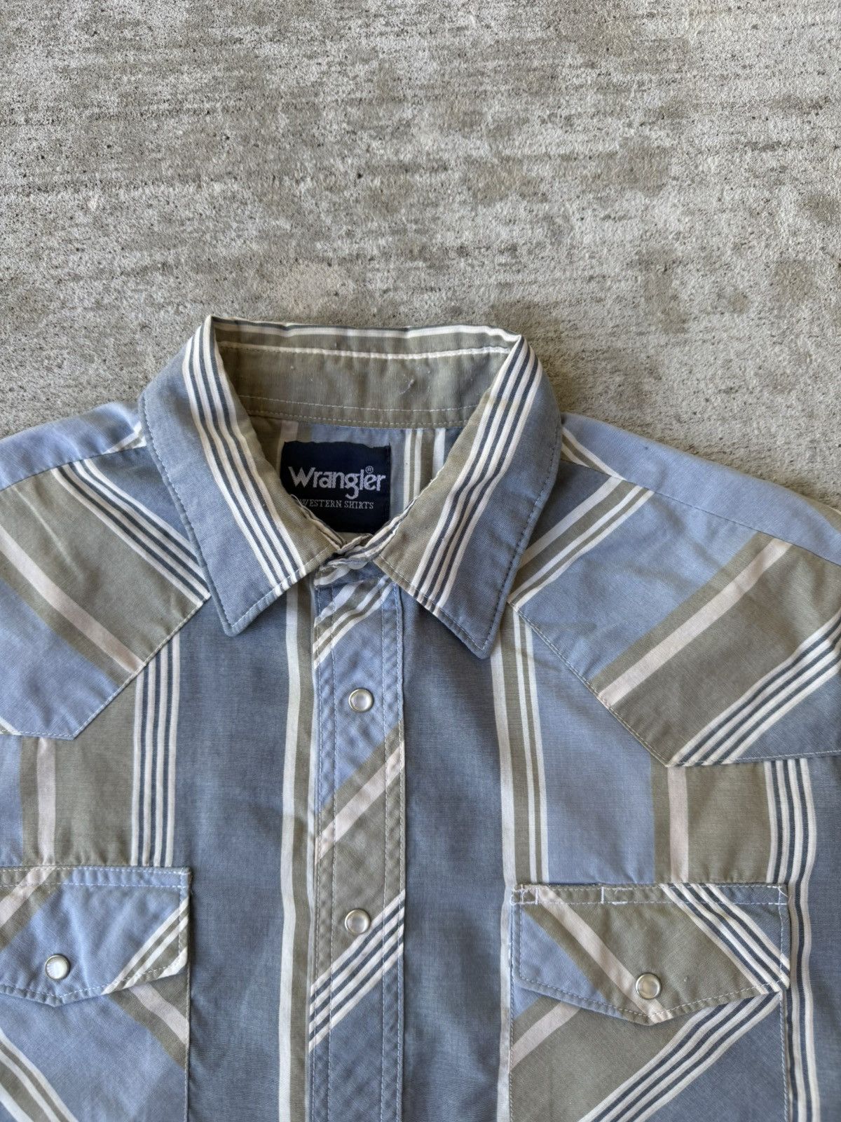 Wrangler 90s Wrangler Pearl Snap Short Sleeve Striped Button Up Size US XL / EU 56 / 4 - 3 Thumbnail