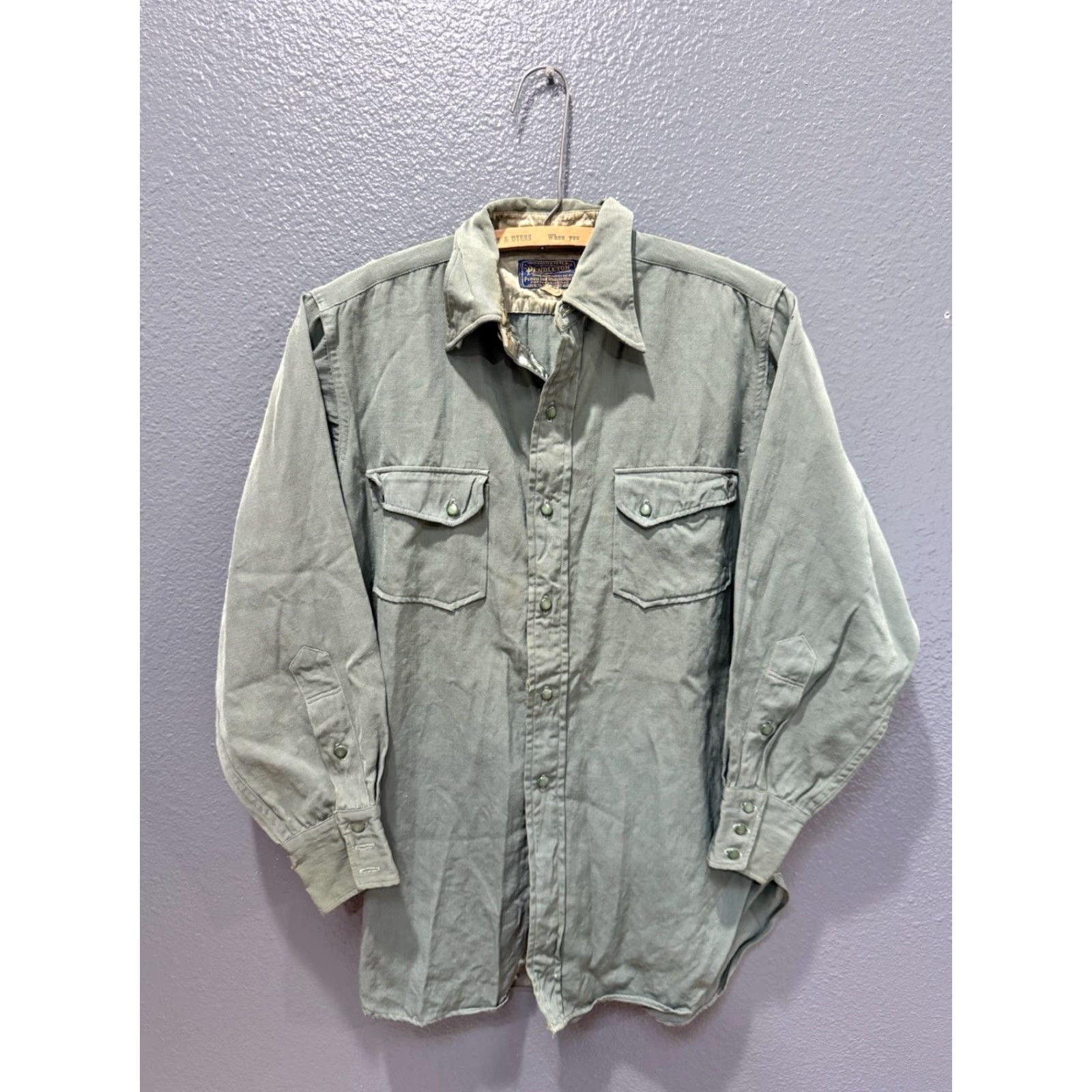 Pendleton VINTAGE Pendleton Western Shirt S Green Long Sleeve Rayon Button-Up Mens Small Flawed 40’s Size US S / EU 44-46 / 1 - 3 Thumbnail