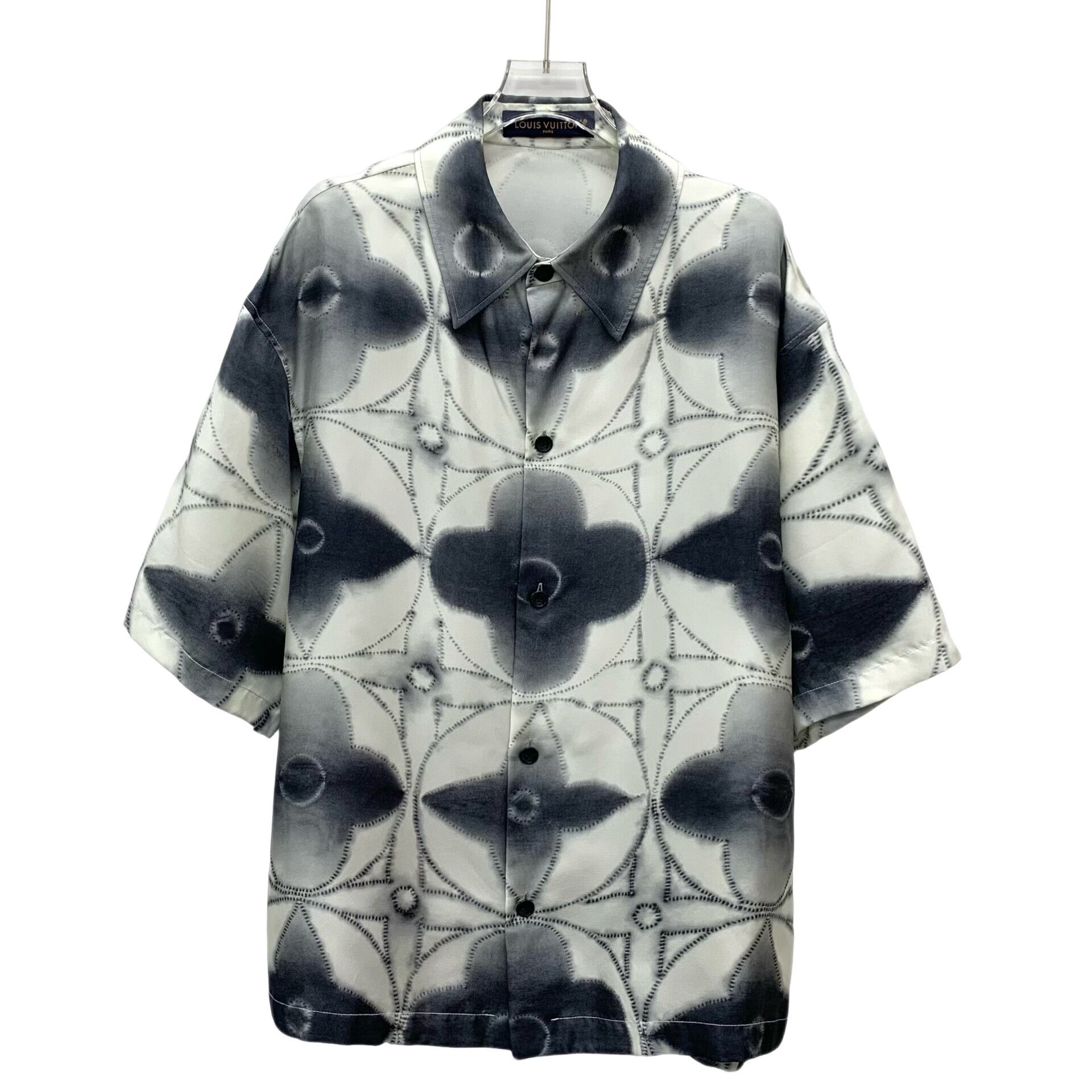 Louis Vuitton Louis Vuitton Monogram Print Short Sleeve Shirt Size M Size US M / EU 48-50 / 2 - 1 Thumbnail