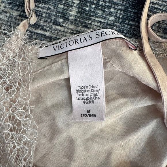 Victoria's Secret Victoria's Secret Lace & Satin Cream Slip Top Camisole Rhine Size M / US 6-8 / IT 42-44 - 2 Thumbnail