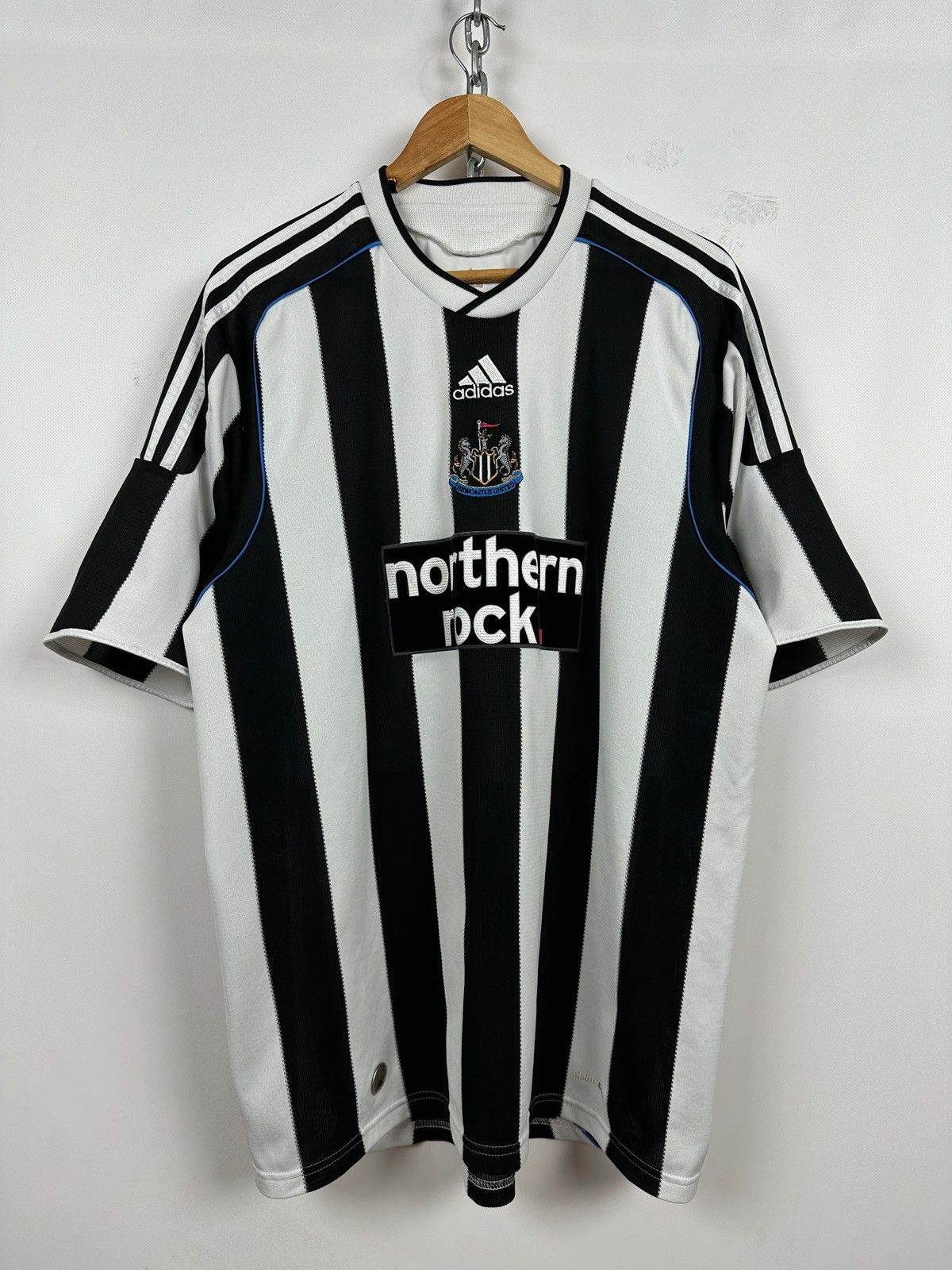 Adidas 2009/10 Adidas Newcastle United Vintage Soccer Jersey Size US XL / EU 56 / 4 - 1 Thumbnail