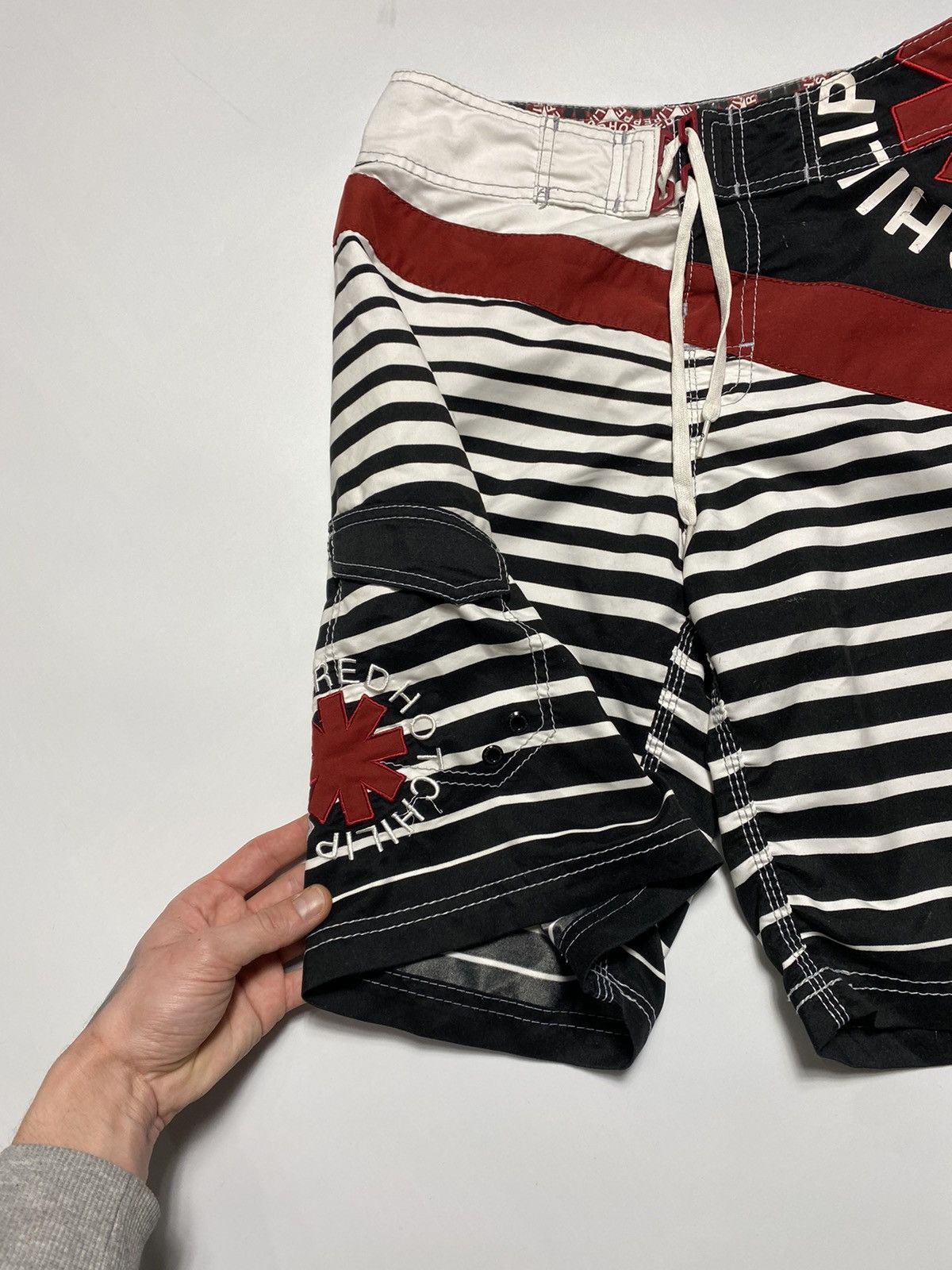 Billabong Limited Edition Red Hot Chili Peppers X Billabong Shorts Size US 28 / EU 44 - 5 Thumbnail