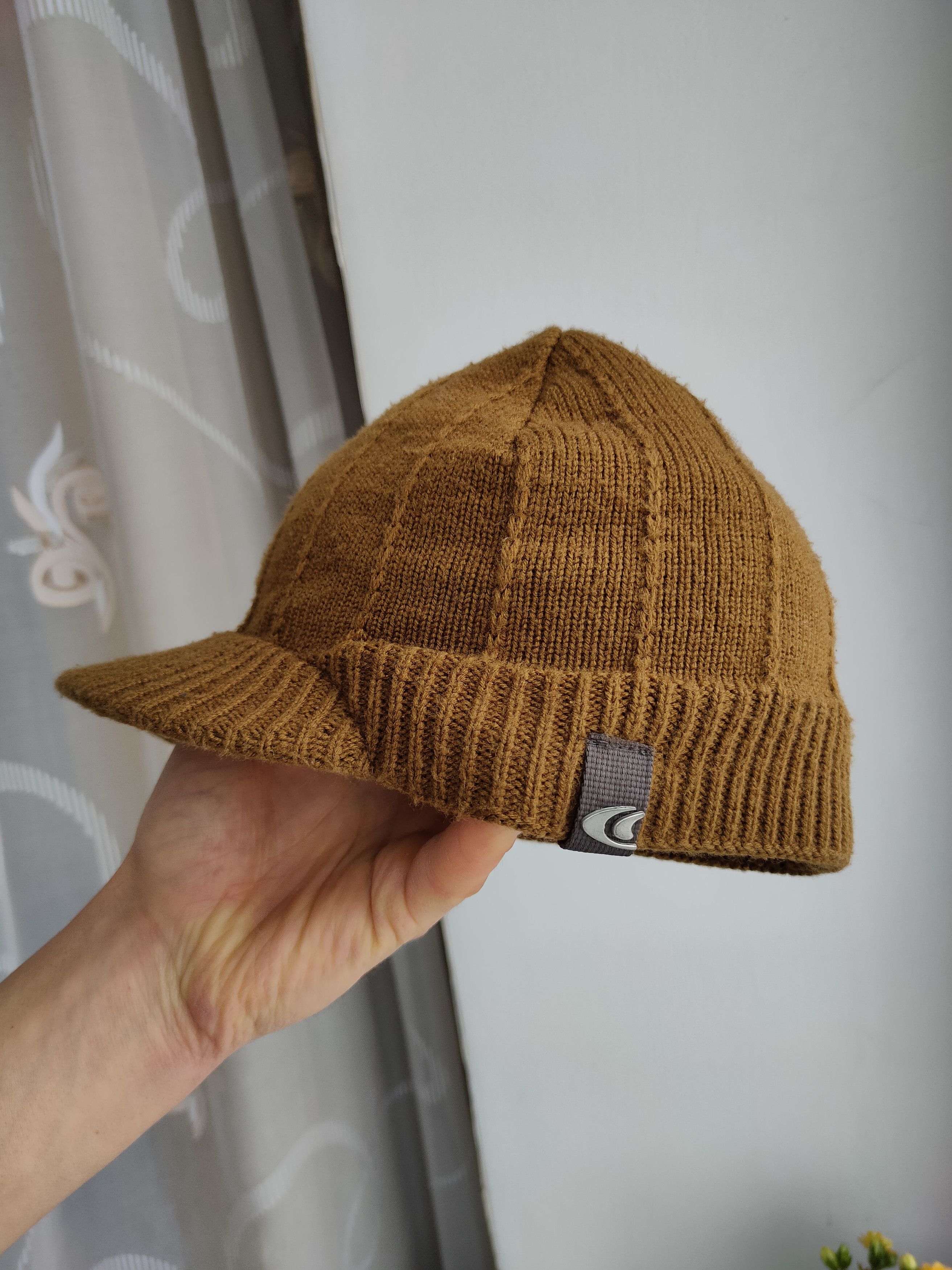 Salomon Vintage Y2K Salomon Knitted Beanie Hat With Visor Size ONE SIZE - 1 Thumbnail