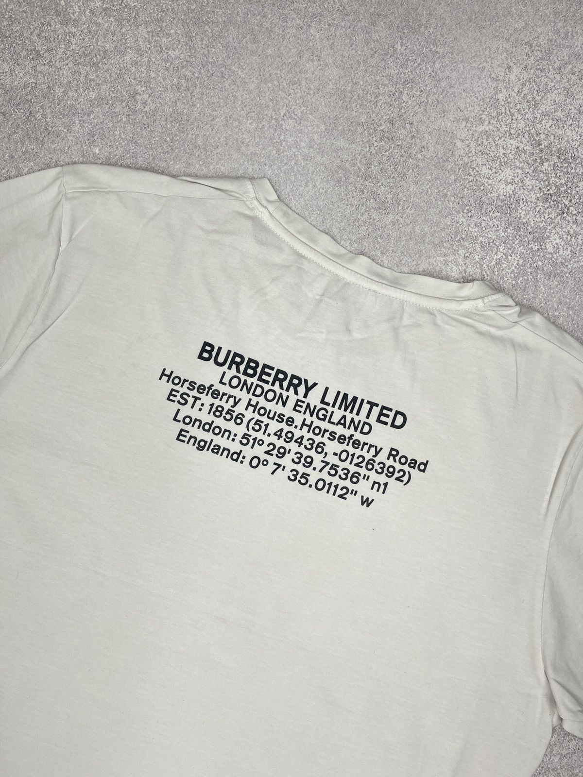 Burberry × Designer Mens Burberry London England Limited T Shirt White Big Logo Size US XL / EU 56 / 4 - 4 Thumbnail