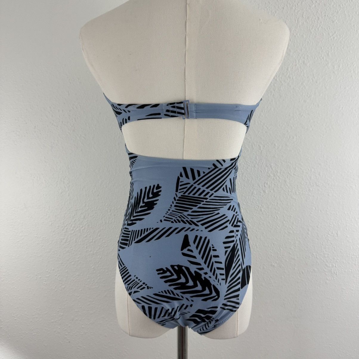 Other AERIE Blue Cheeky Strapless Triple Knot One Piece Swimsuit Size XS / US 0-2 / IT 36-38 - 10 Thumbnail