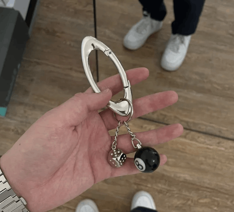 Vintage Y2k Silver Keychain Essential Icon Carabiner Size ONE SIZE - 8 Thumbnail