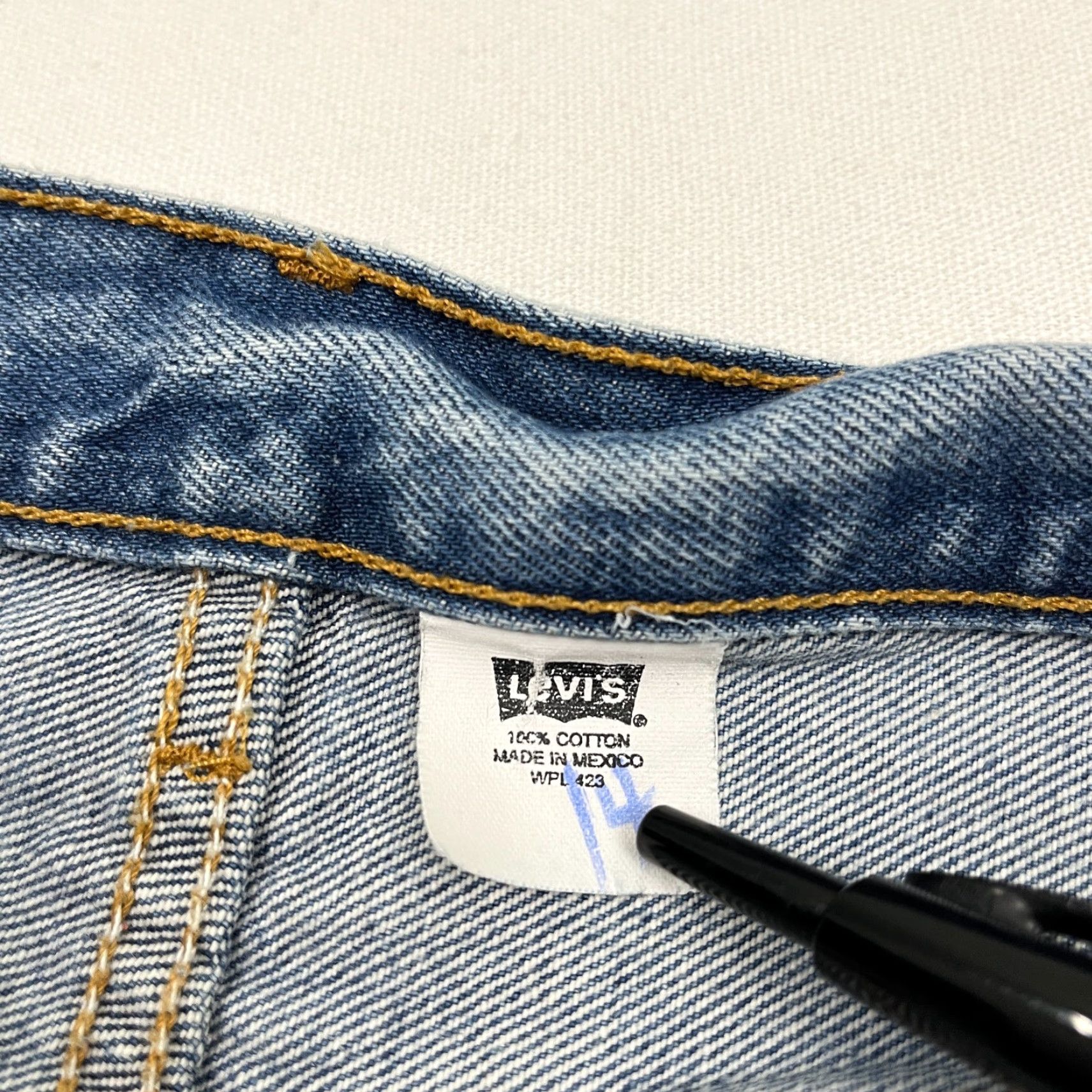 Levi's VTG Levi's 501 XX Jeans Mens 33 x 30 Blue Denim Cotton Straight Button Fly Mexico Size US 33 - 7 Thumbnail
