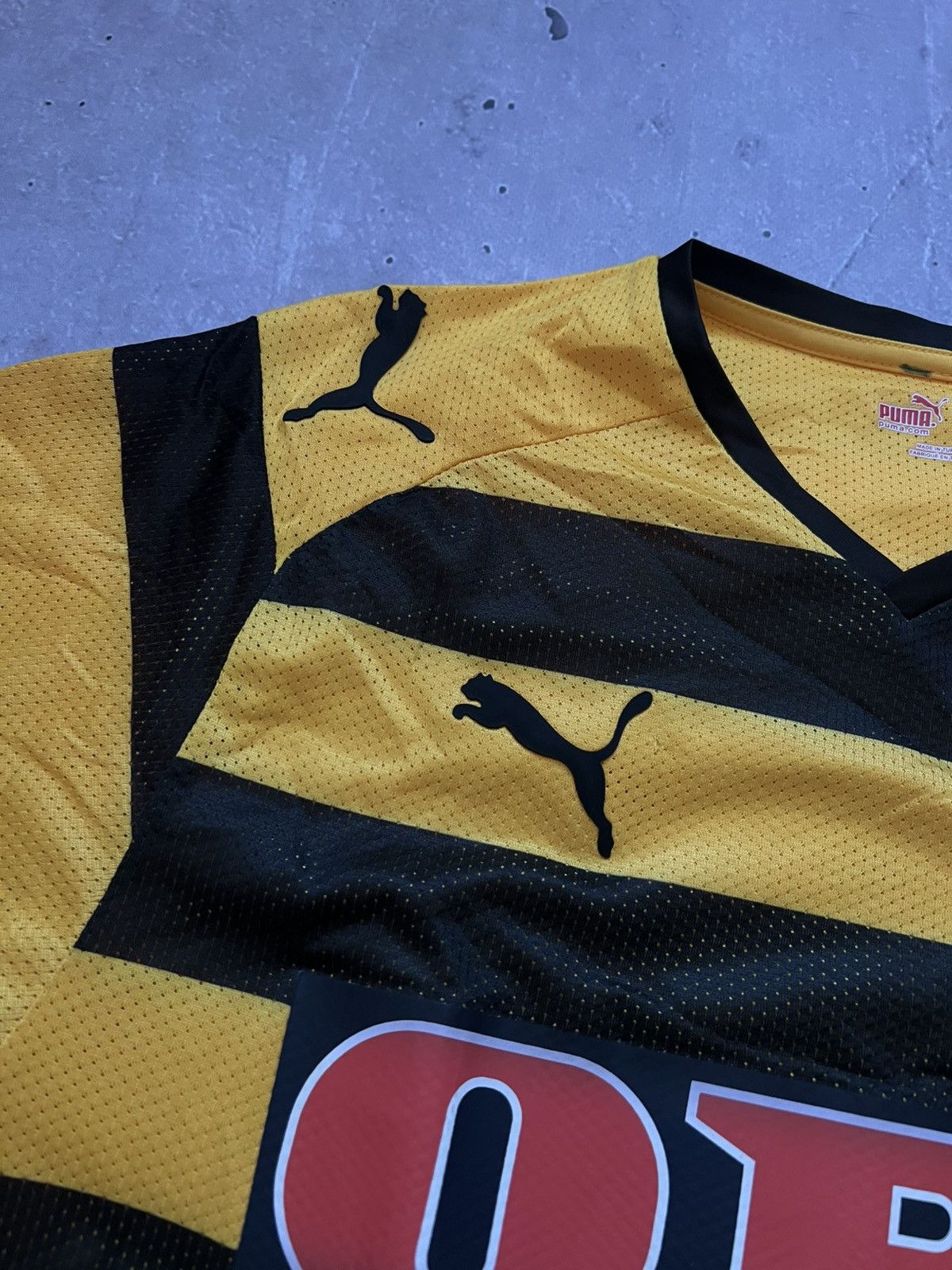 Puma BSC YOUNG BOYS PUMA FOOTBALL SHIRT 2008-2009 JERSEY SIZE S Size US S / EU 44-46 / 1 - 3 Thumbnail