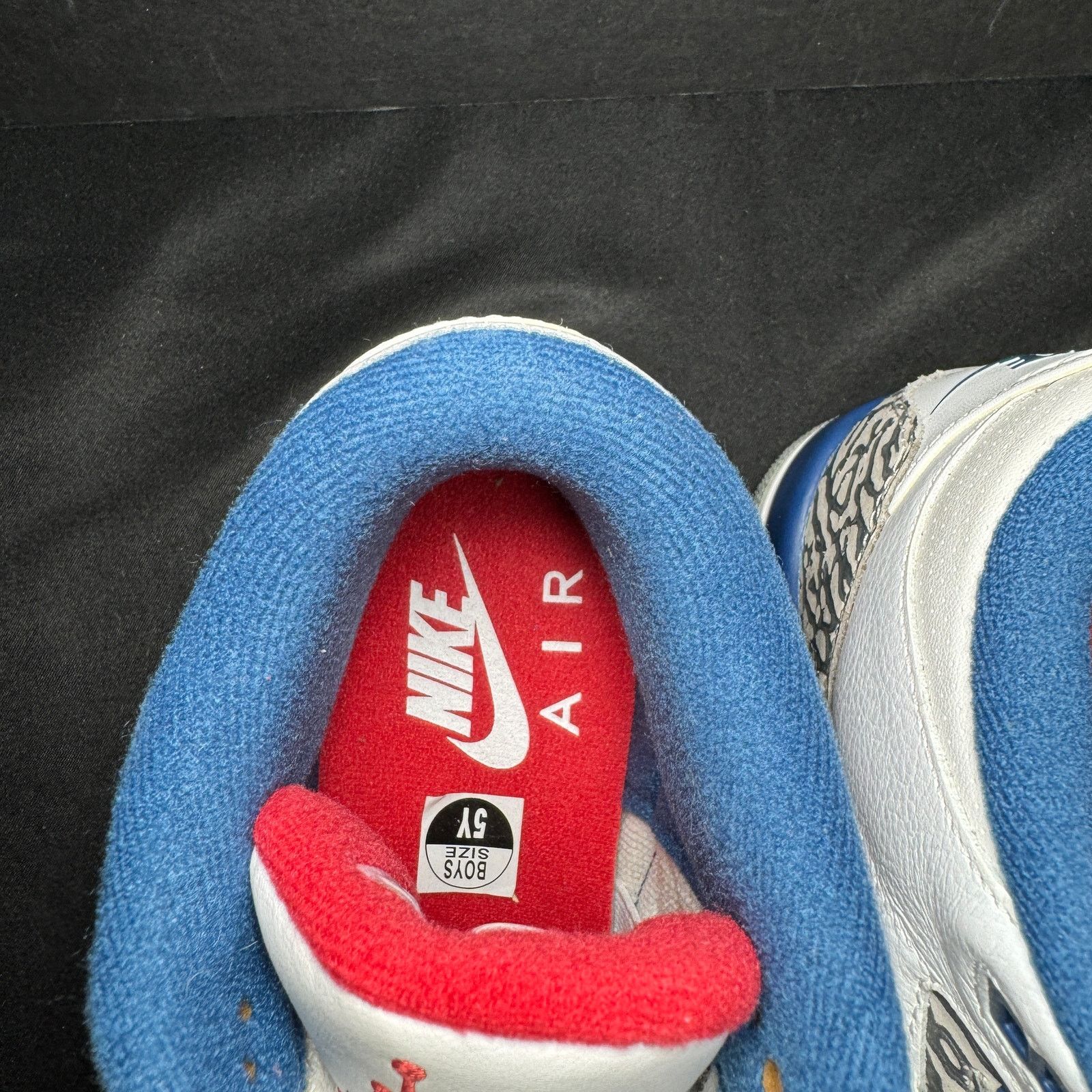 Jordan Brand × Nike Size 5 - Air Jordan 3 Retro OG BG True Blue 2016 Men's Shoes Size US 5 / EU 37 - 6 Thumbnail