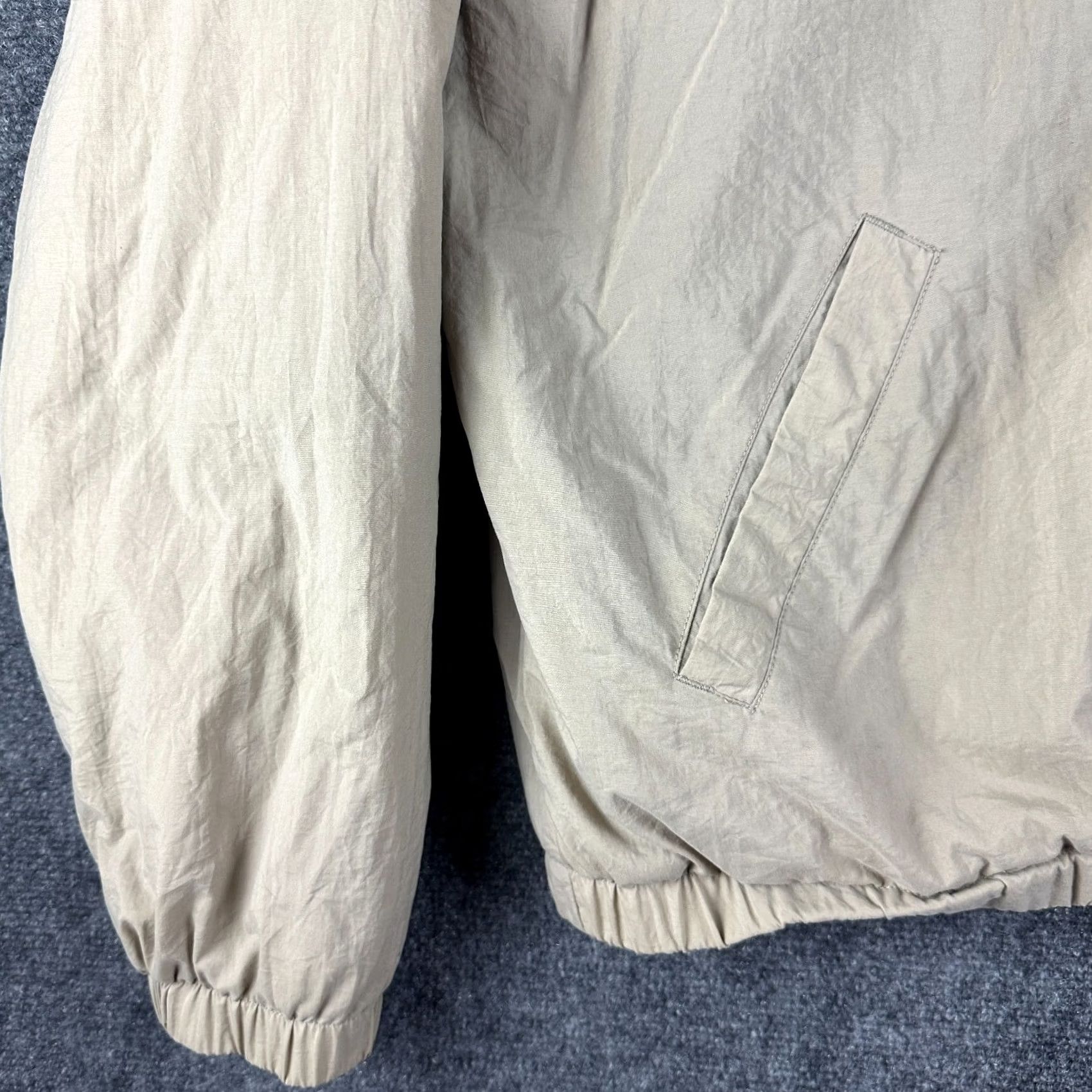 Vintage Greg Norman Jacket Mens L Tan Nylon Fleece Lined Hooded Bomber Jacket Classic Logo Pockets Zip Front Style: Modern, Casual, Travel, Fall, Winter Mens Size US L / EU 52-54 / 3 - 3 Thumbnail