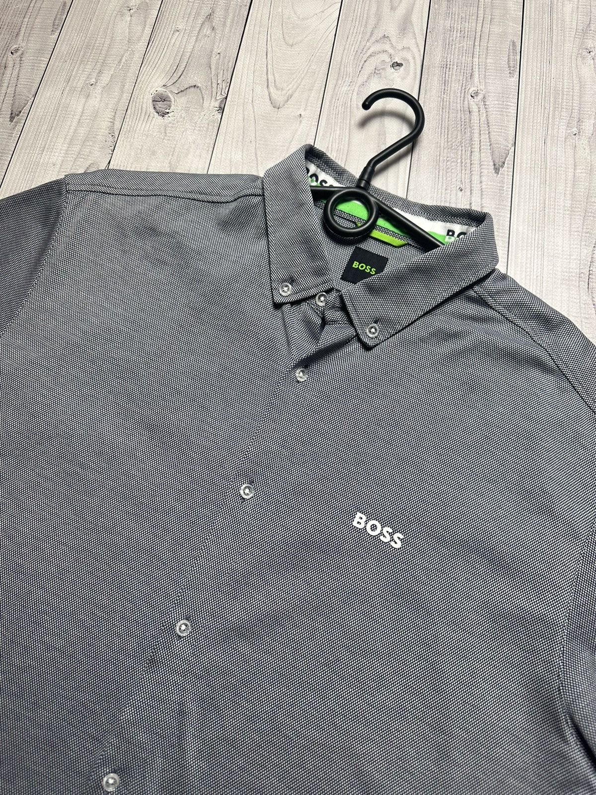 Hugo Boss Hugo Boss shirt logo grey size XL Size US XL / EU 56 / 4 - 2 Thumbnail