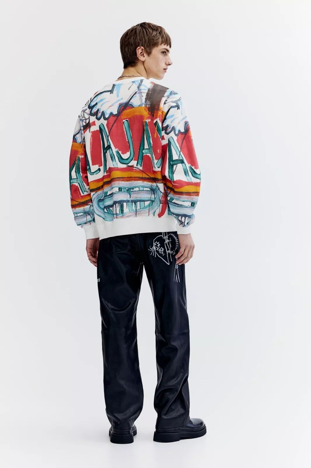 H&M × Jean-Michel Basquiat × Who Decides War Who Decides War El Bravado Basquiat Pattern Sweatshirt Size US M / EU 48-50 / 2 - 3 Thumbnail