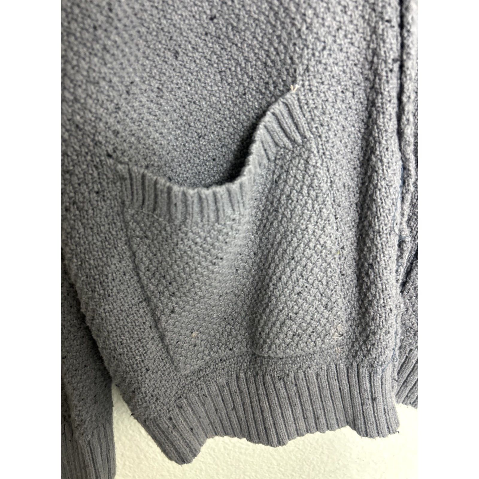 Vintage O’Hanlon Mills Men’s Grey Knit V Neck Cardigan Sweater XL Long Sleeve Button Size US XL / EU 56 / 4 - 7 Thumbnail
