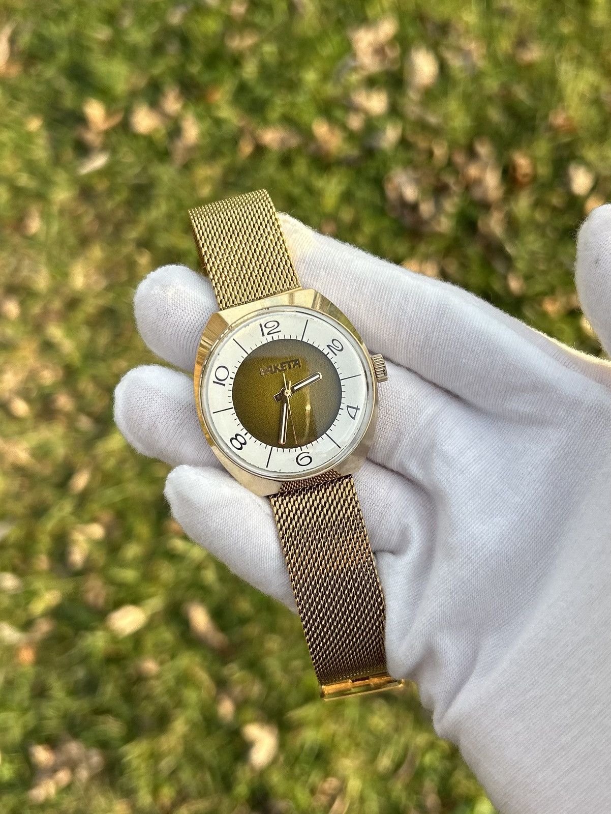 Vintage Vintage Watch Raketa Mechanical Made in USSR Authentic 1980s Size ONE SIZE - 22 Thumbnail