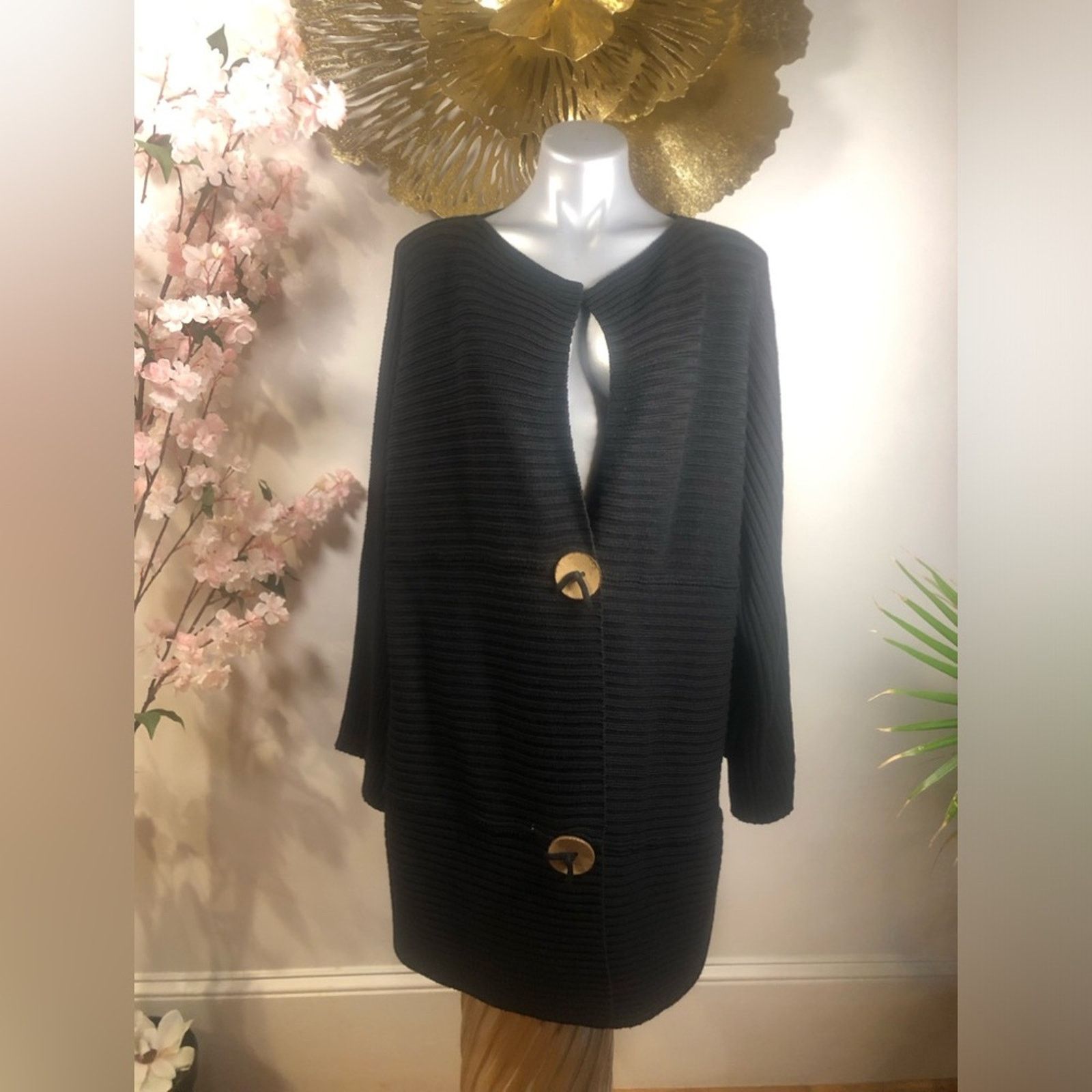 NBDN Nobrandedon Cardigan sweater woven in black wood buttons Size XL / US 12-14 / IT 48-50 - 1 Thumbnail