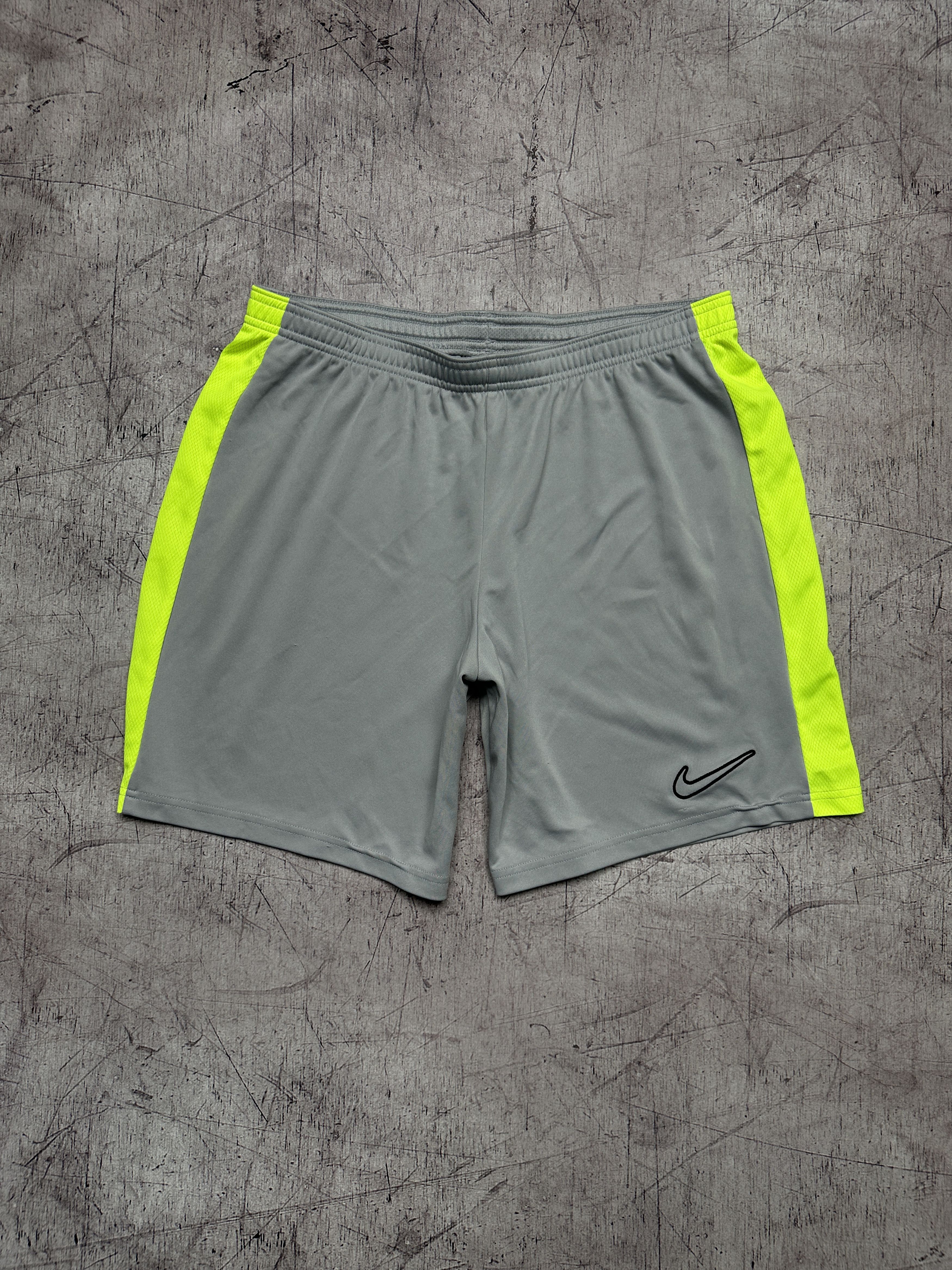 Nike Nike Dri Fit Mens Shorts Size US 34 / EU 50 - 1 Thumbnail