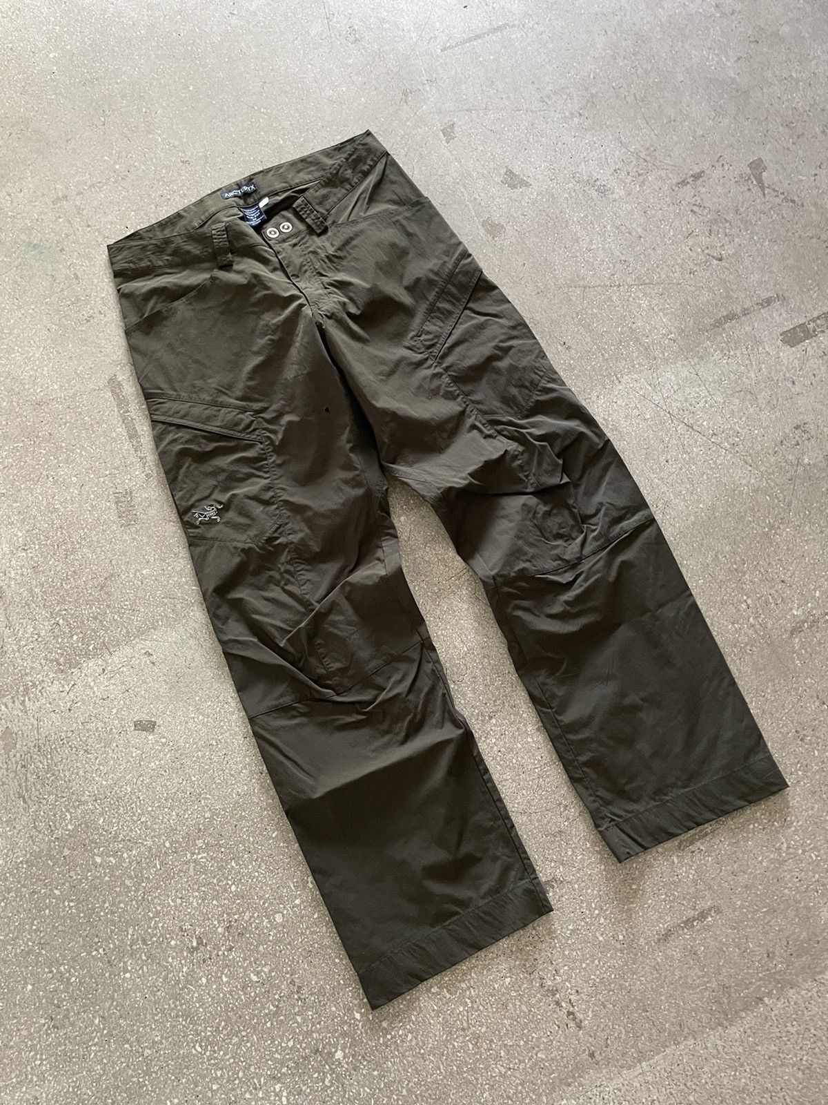 image of Arcteryx Cargo Pants Army Green, Men's (Size 32)