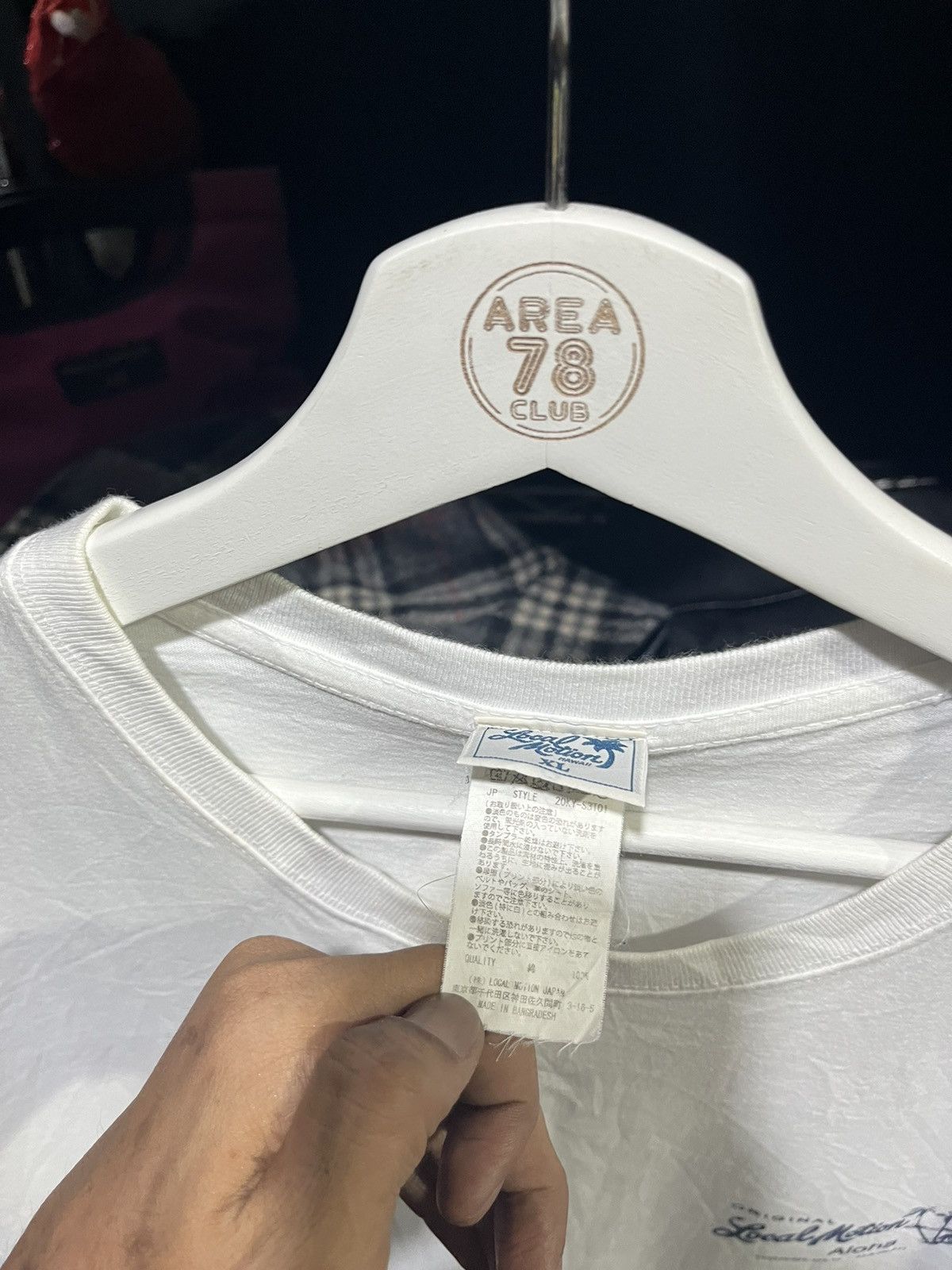 Vintage Local Motion Japan Surfboard Branded Tee Size US L / EU 52-54 / 3 - 5 Thumbnail