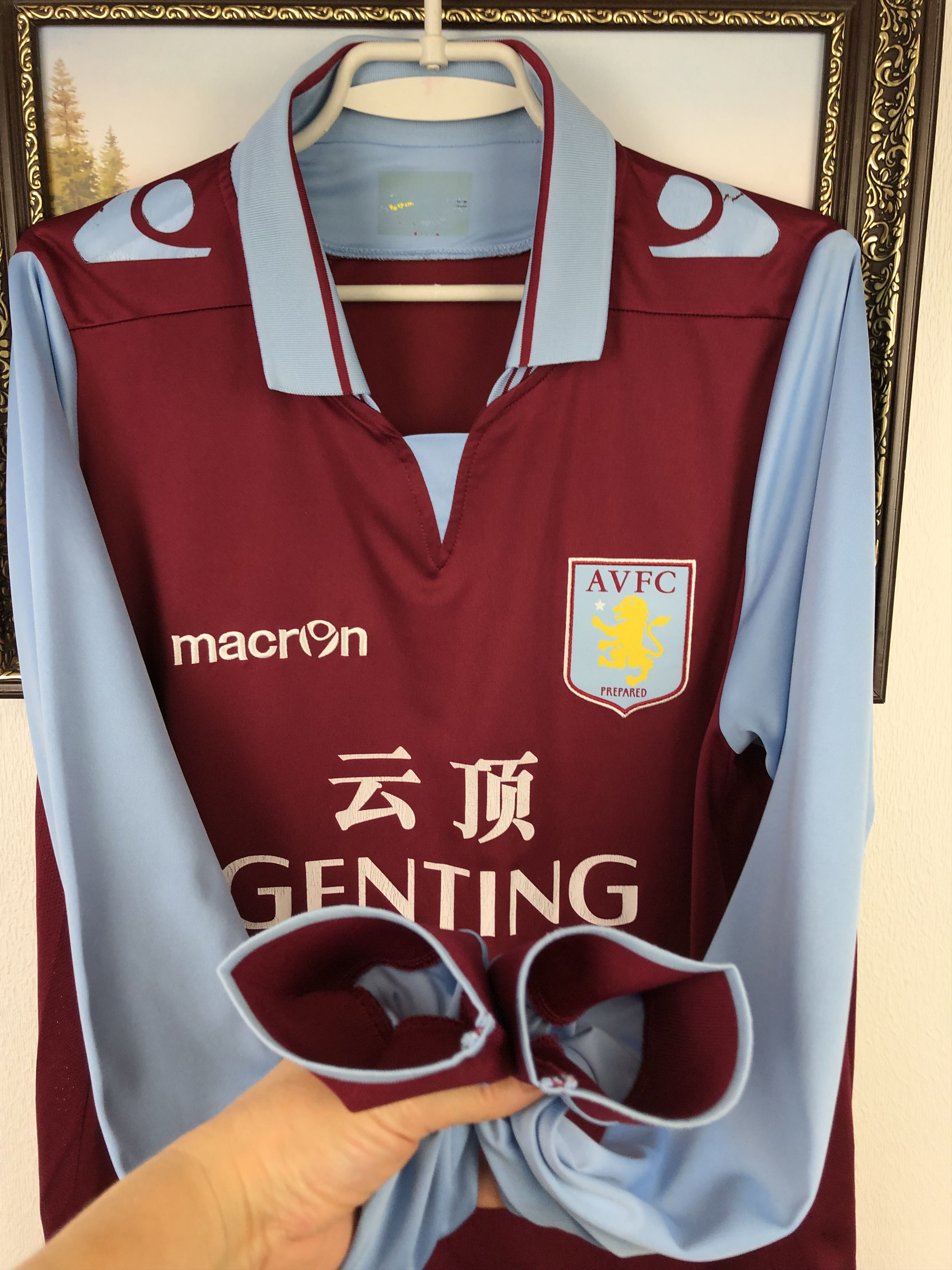 Vintage Aston Villa football shirt 2012 Soccer Long Sleeve Jersey Size US L / EU 52-54 / 3 - 4 Thumbnail