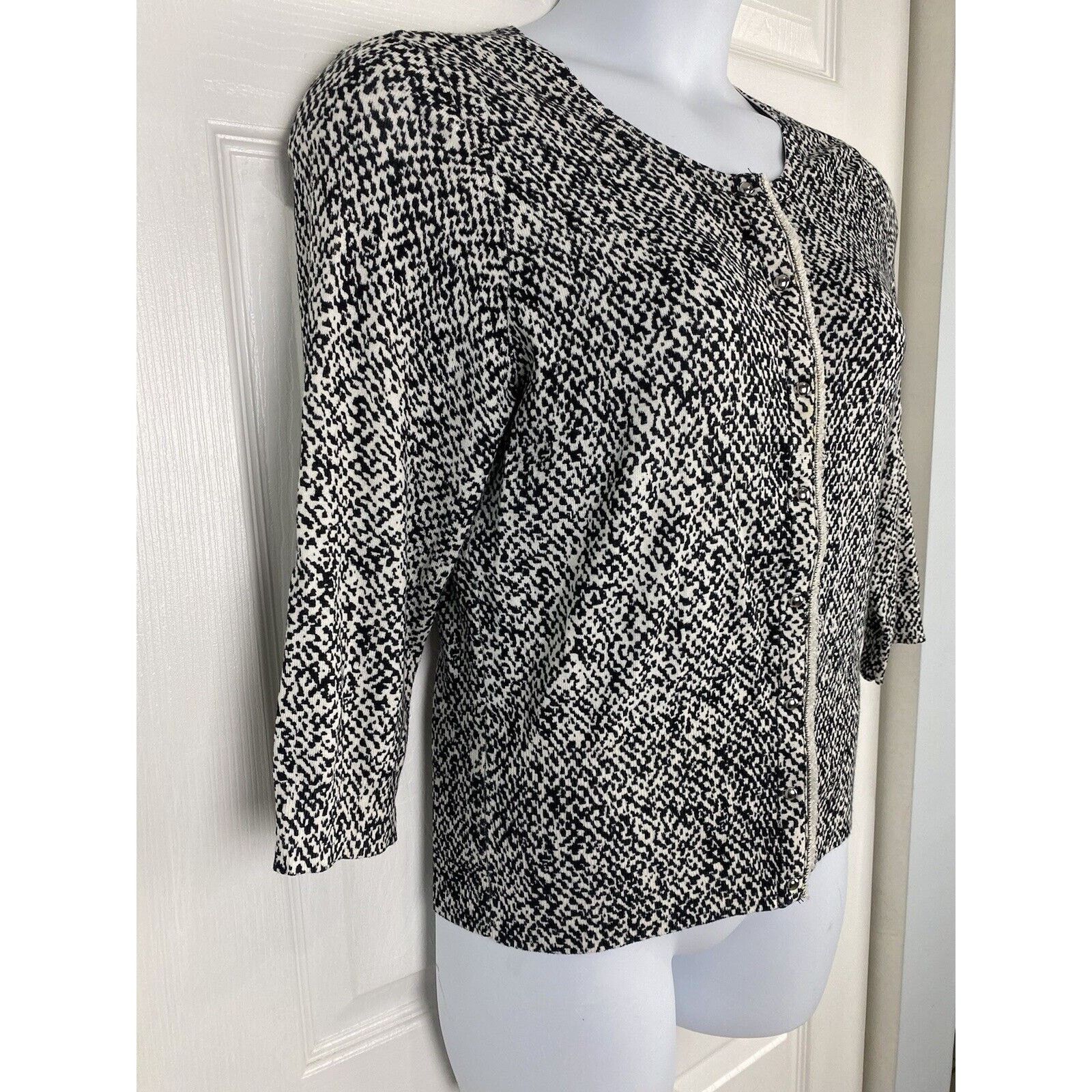 White House Black Market White House Black Market Sweater Snap Cardigan Black White Size L / US 10 / IT 46 - 4 Thumbnail