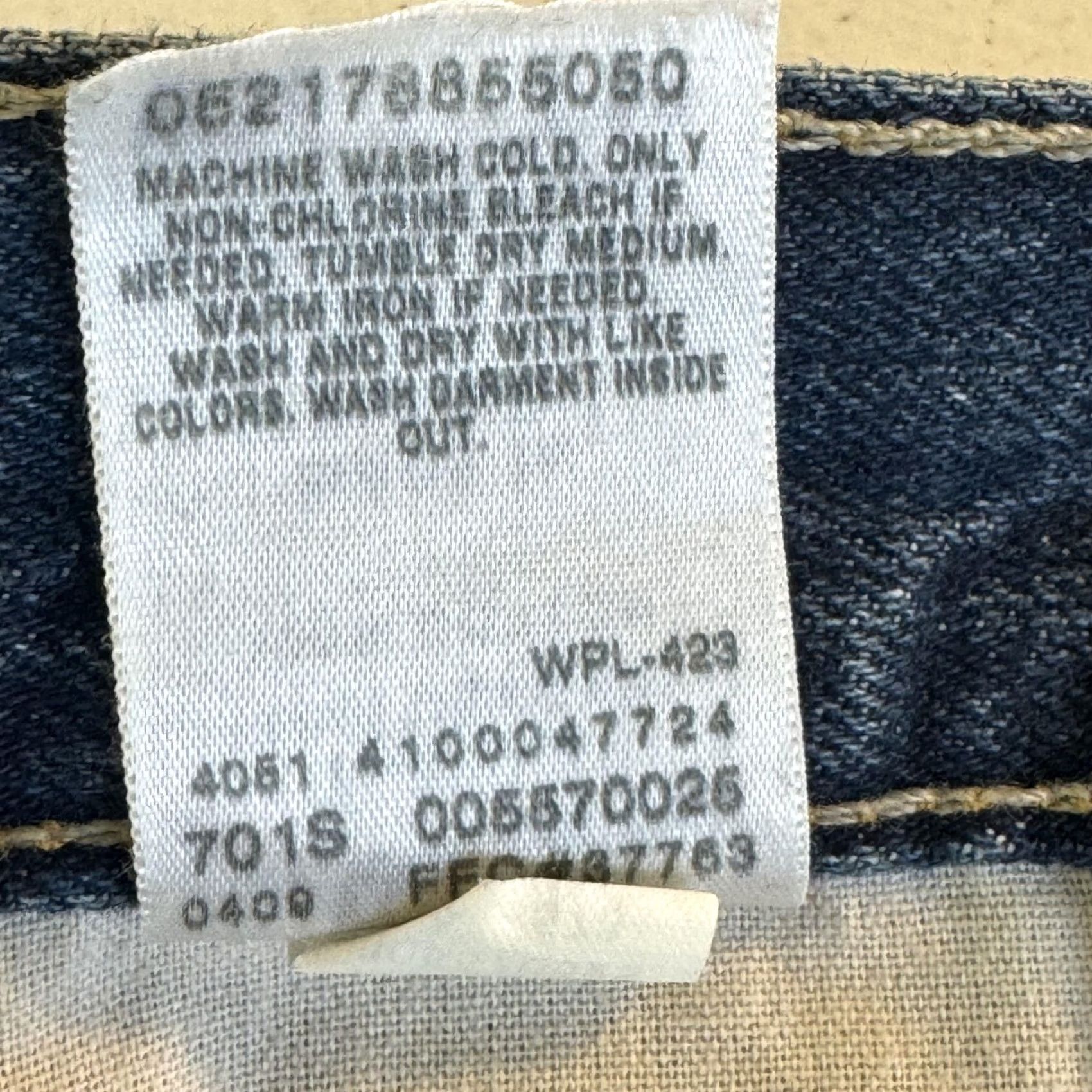Levi's VINTAGE Levi’s 557 Jeans Mens 38x30 Blue Relaxed Boot Cut Denim Red Tab Zip Fly Size US 38 / EU 54 - 6 Thumbnail
