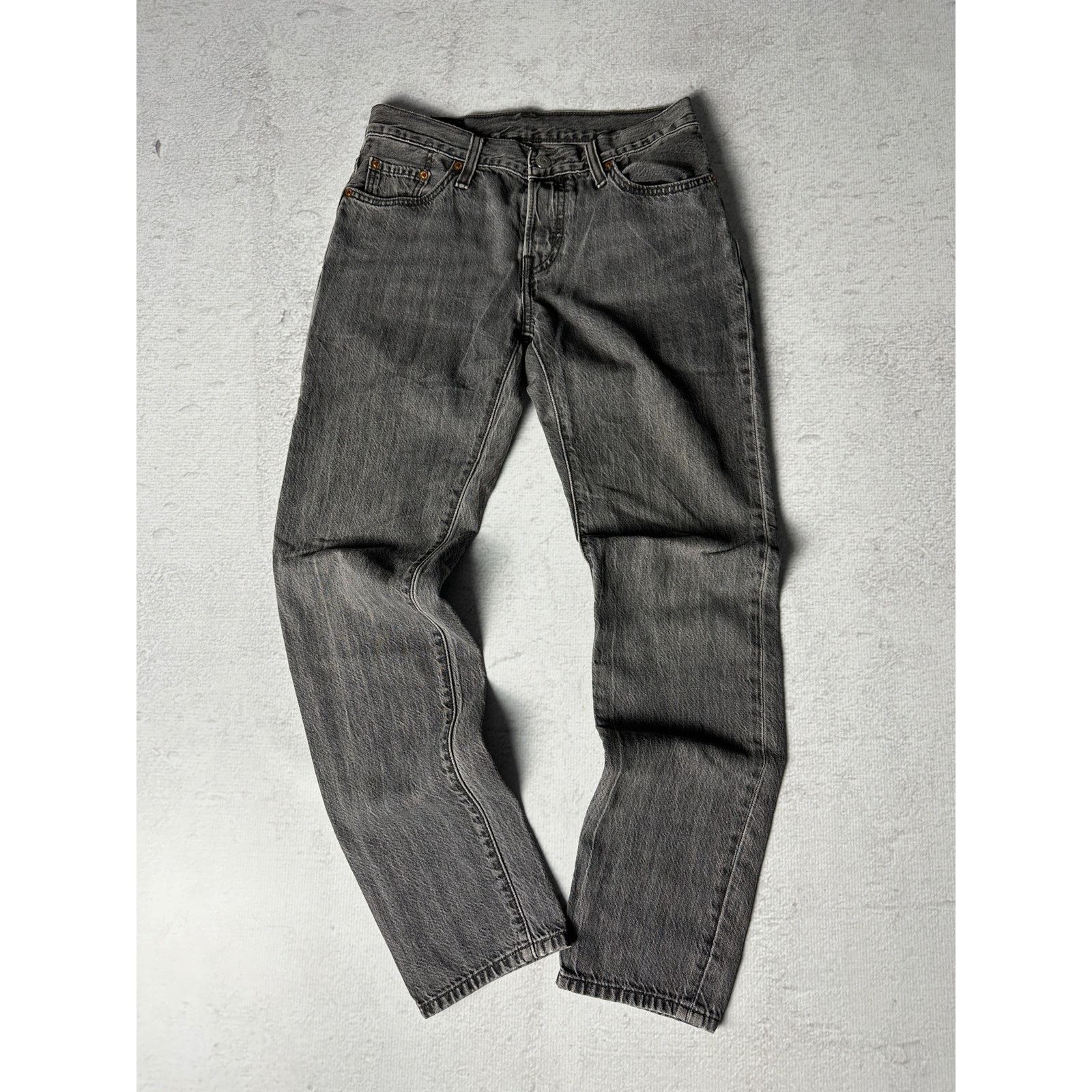 Levi's Vintage Levi's 501 Jeans For Women - 30W x 31L Size Size 30" / US 8 / IT 44 - 1 Thumbnail