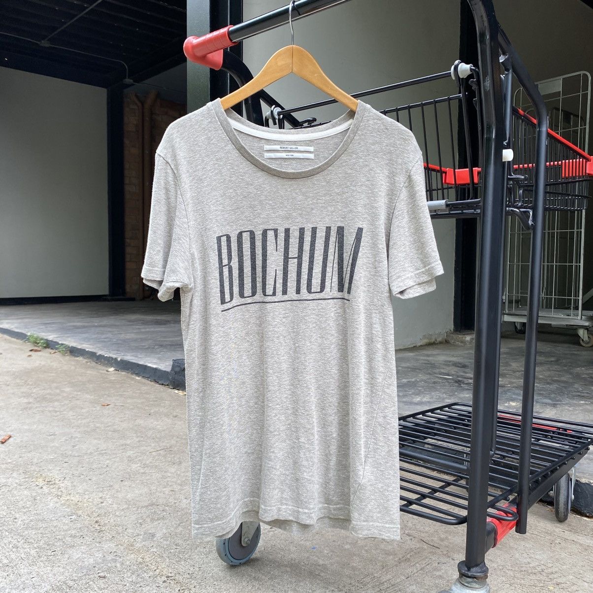 Robert Geller ROBERT GELLER Light Grey Graphic Logo T-Shirt Size US S / EU 44-46 / 1 - 1 Thumbnail