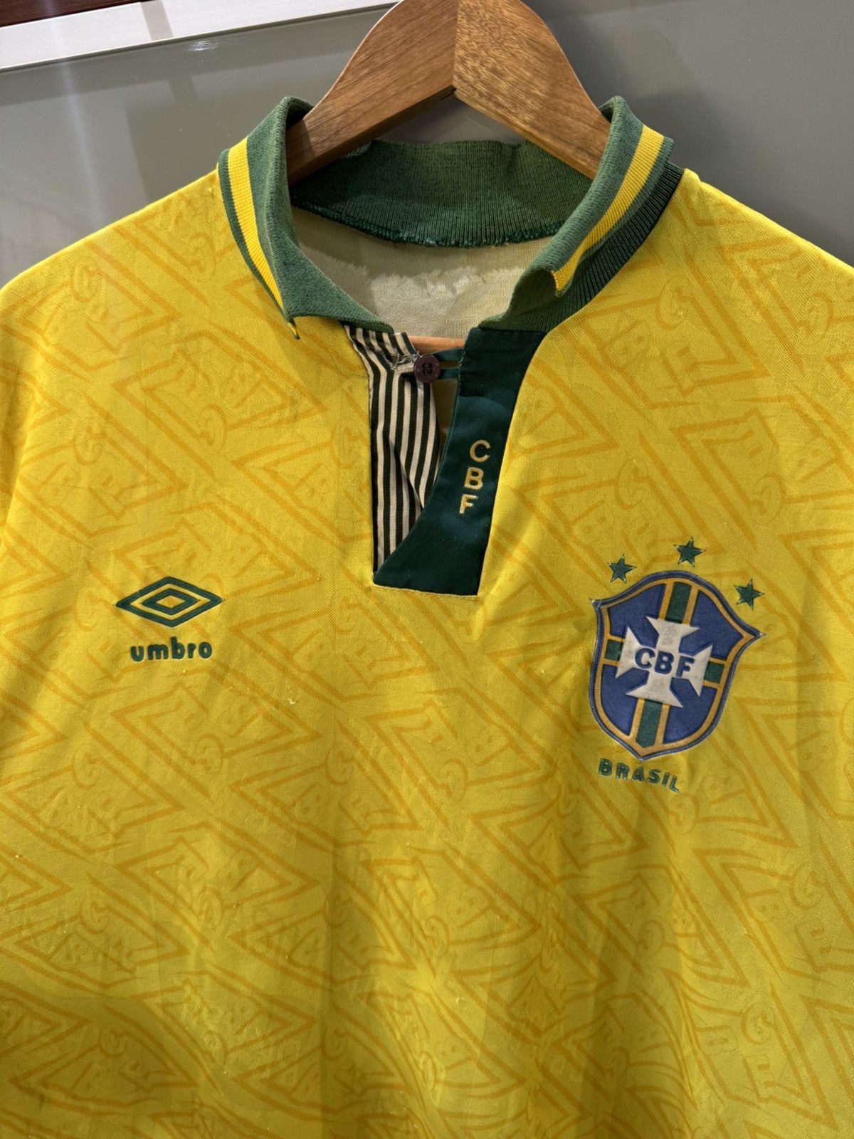 Umbro Vintage 1991/1993 Brasil home jersey Size US L / EU 52-54 / 3 - 3 Thumbnail