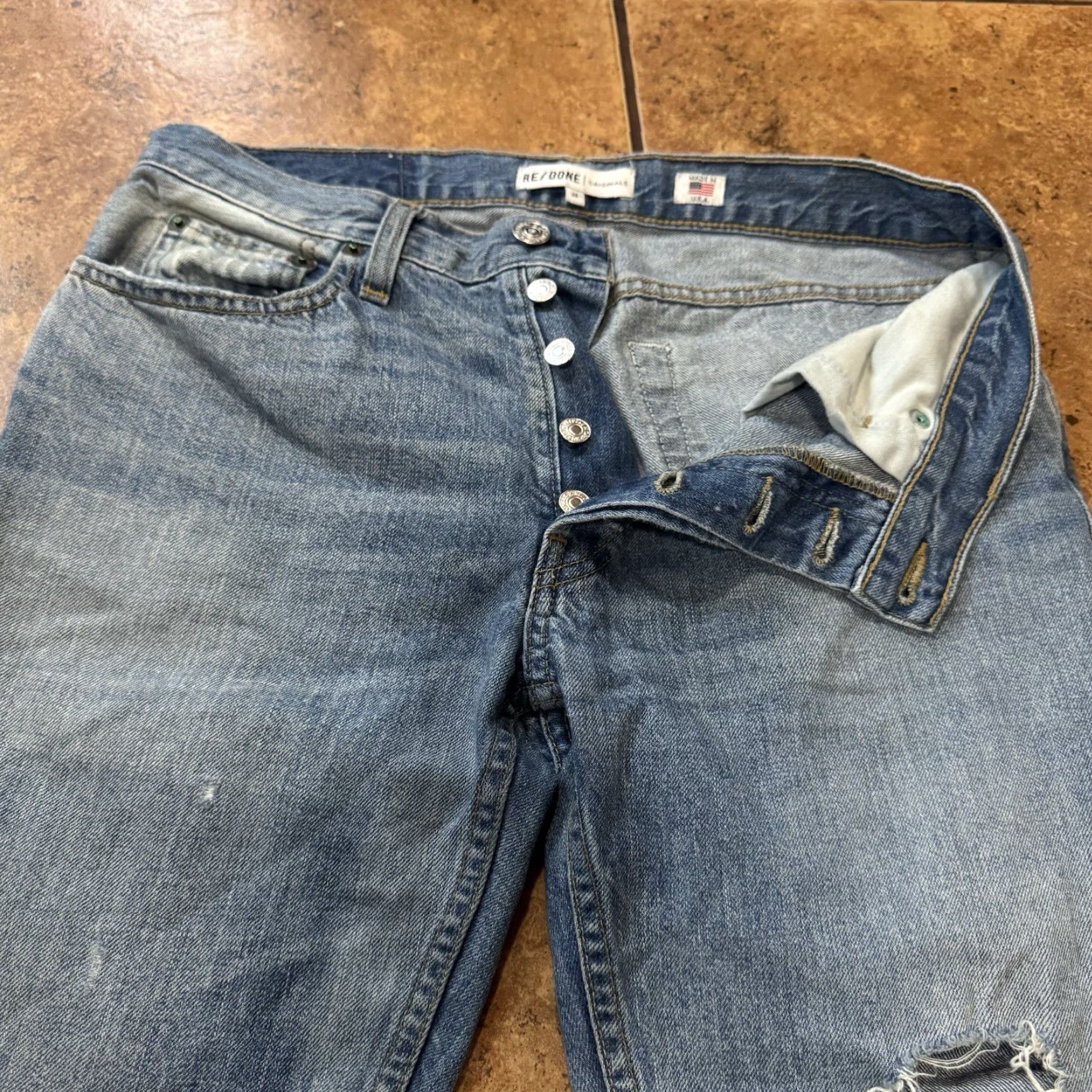 RE/DONE RE/DONE Denim Originals High Rise Light Wash Jeans 26 Regular Straight Womens Distressed 30.5" W 26" Inseam Blue Denim Size 26" / US 2 / IT 38 - 4 Thumbnail